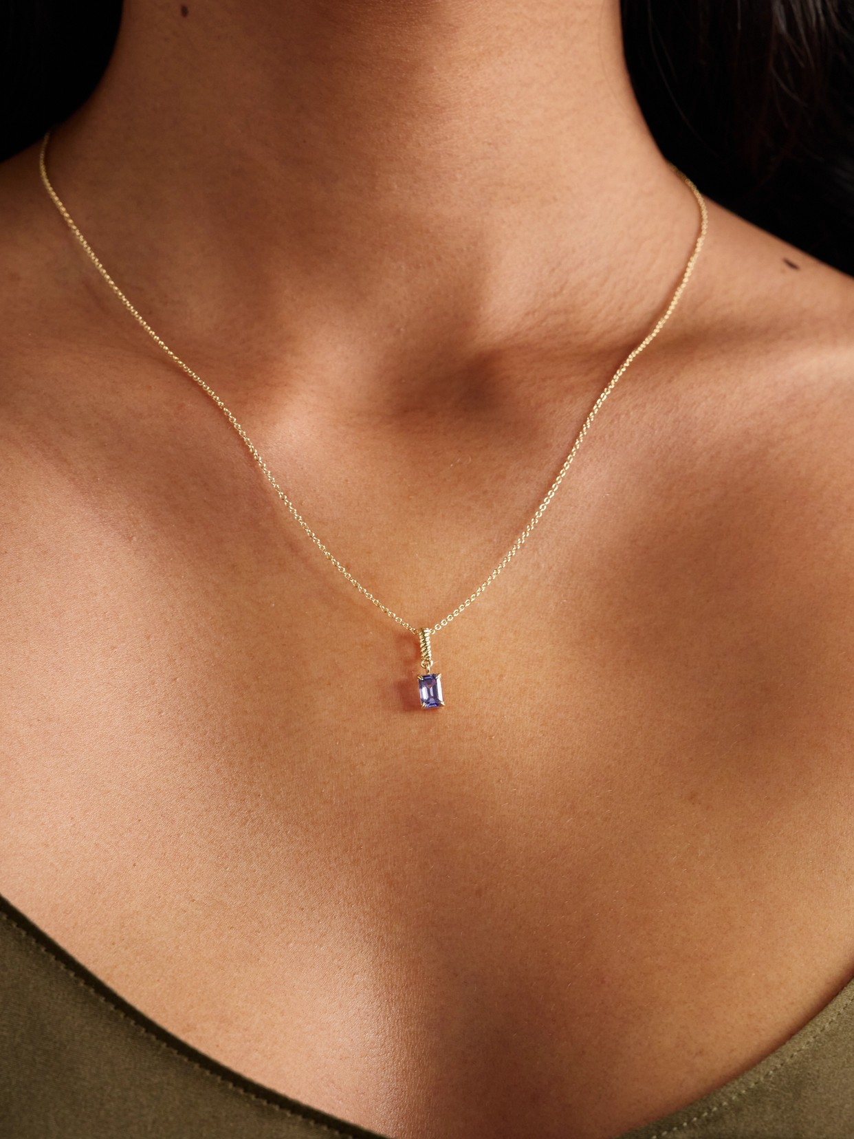 STONE AND STRAND LAKESIDE 10-KARAT GOLD TANZANITE NECKLACE