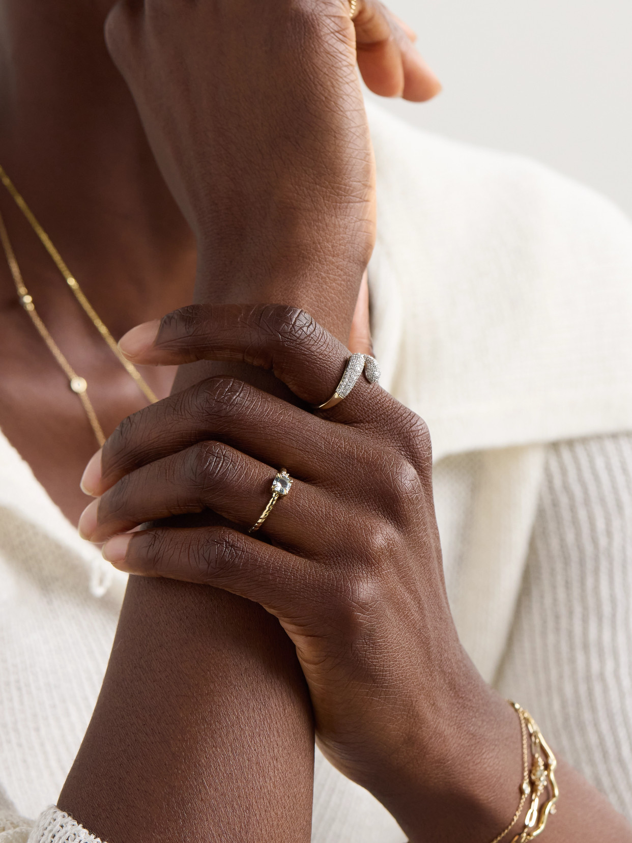 Shop Stone And Strand Blue Lagoon At Twilight 10-karat Gold, Aquamarine And Diamond Ring