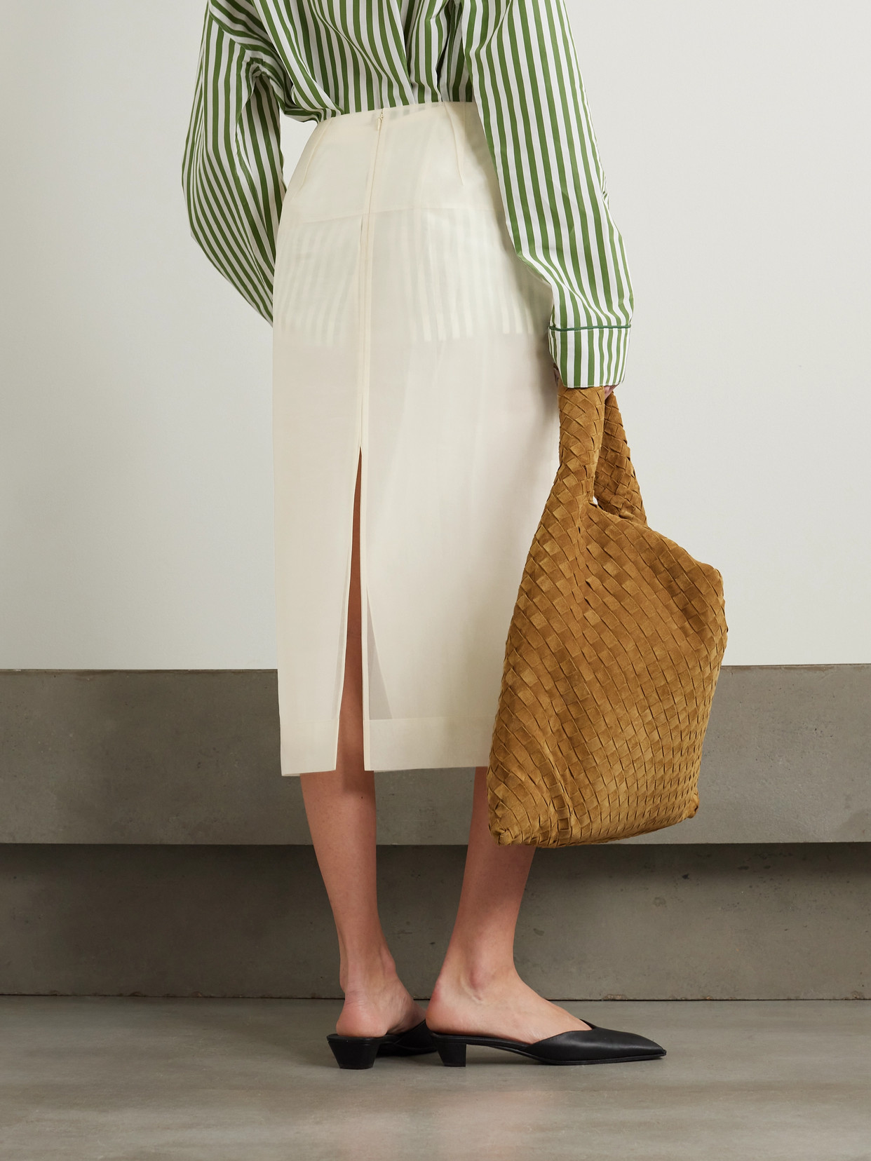 Carven Elegant Midi Skirt In Size 36 In Off-white