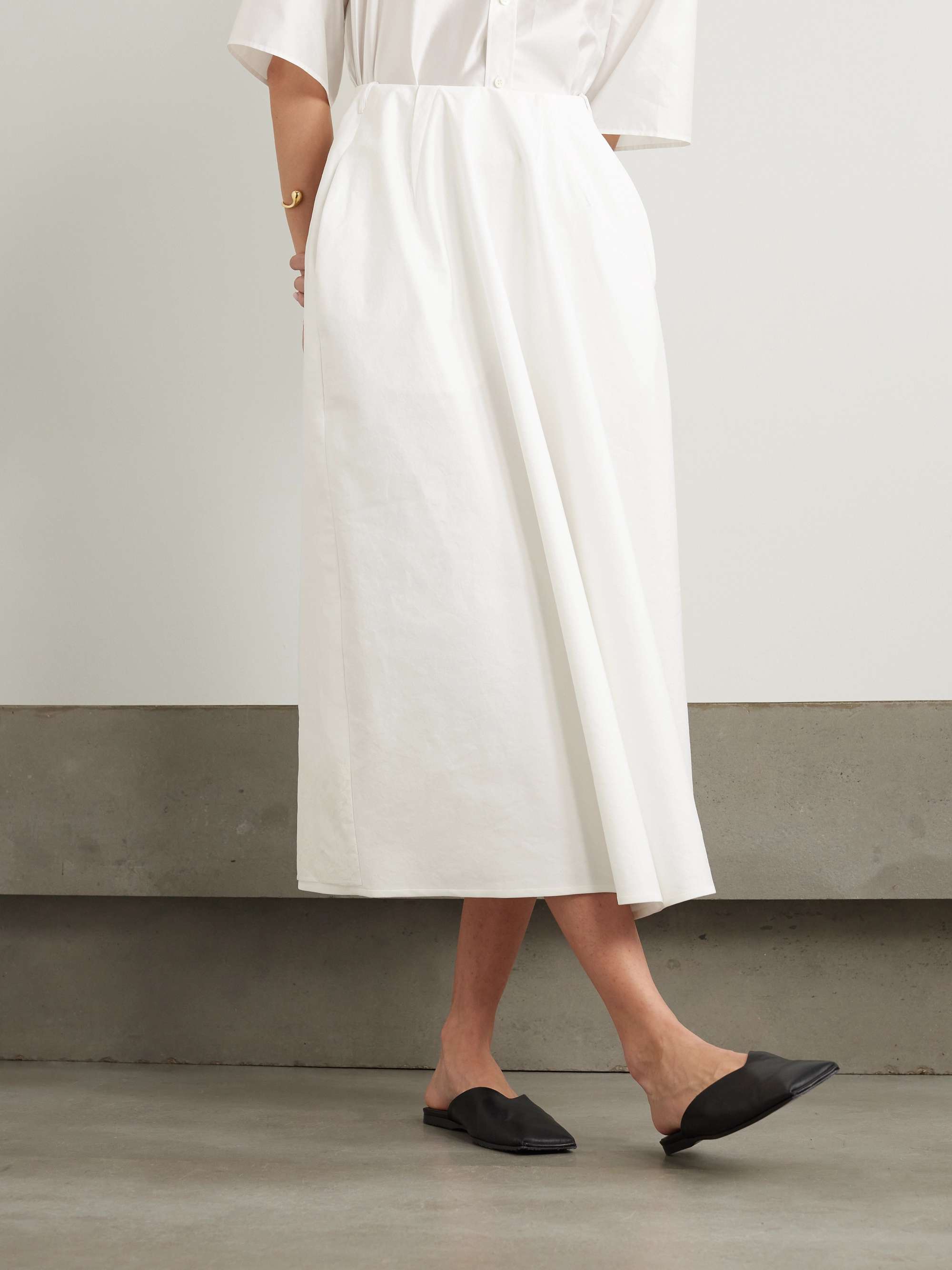 CARVEN 