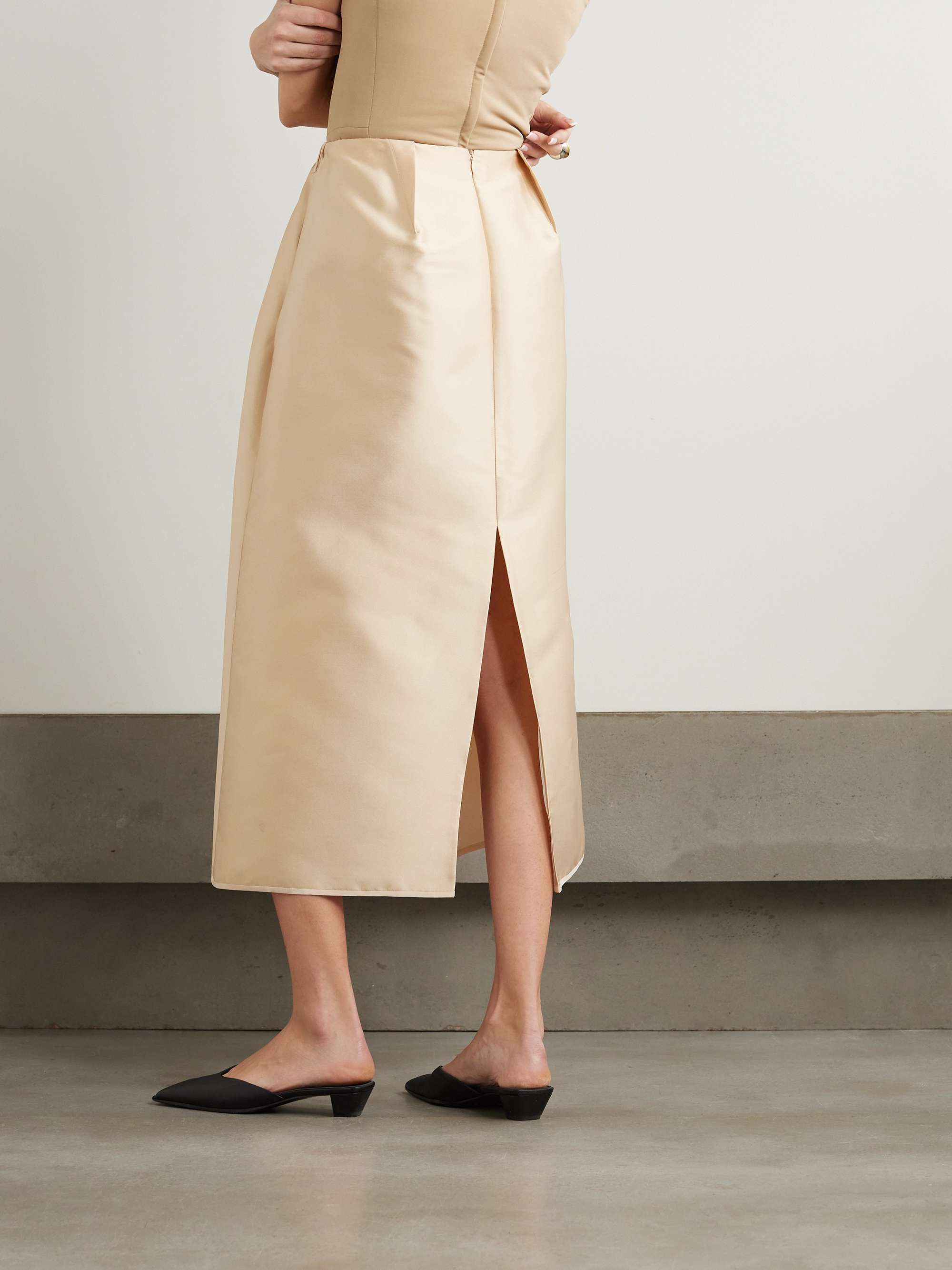 CARVEN 