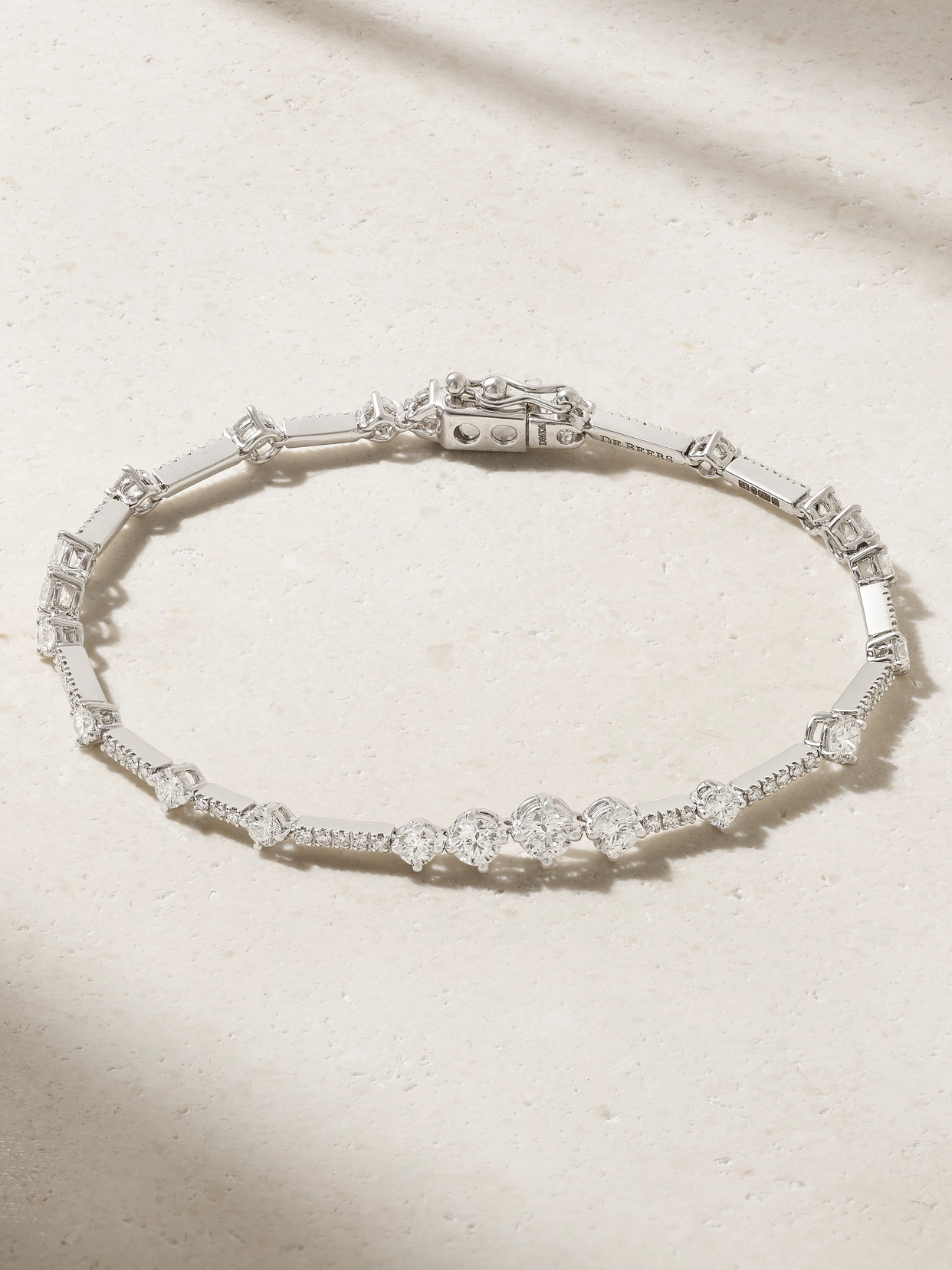 De Beers Arpeggia One Line 18-karat White Gold Diamond Bracelet In Metallic