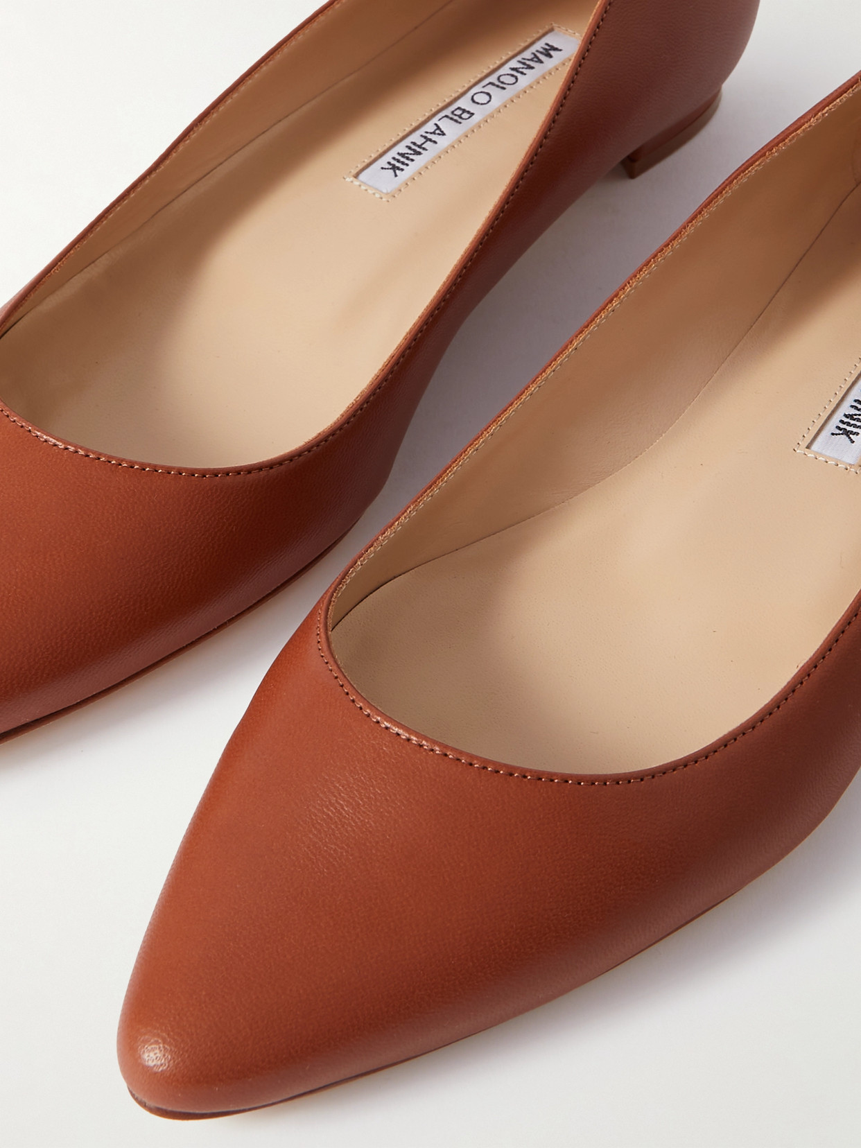 MANOLO BLAHNIK BB 10 LEATHER POINT-TOE FLATS