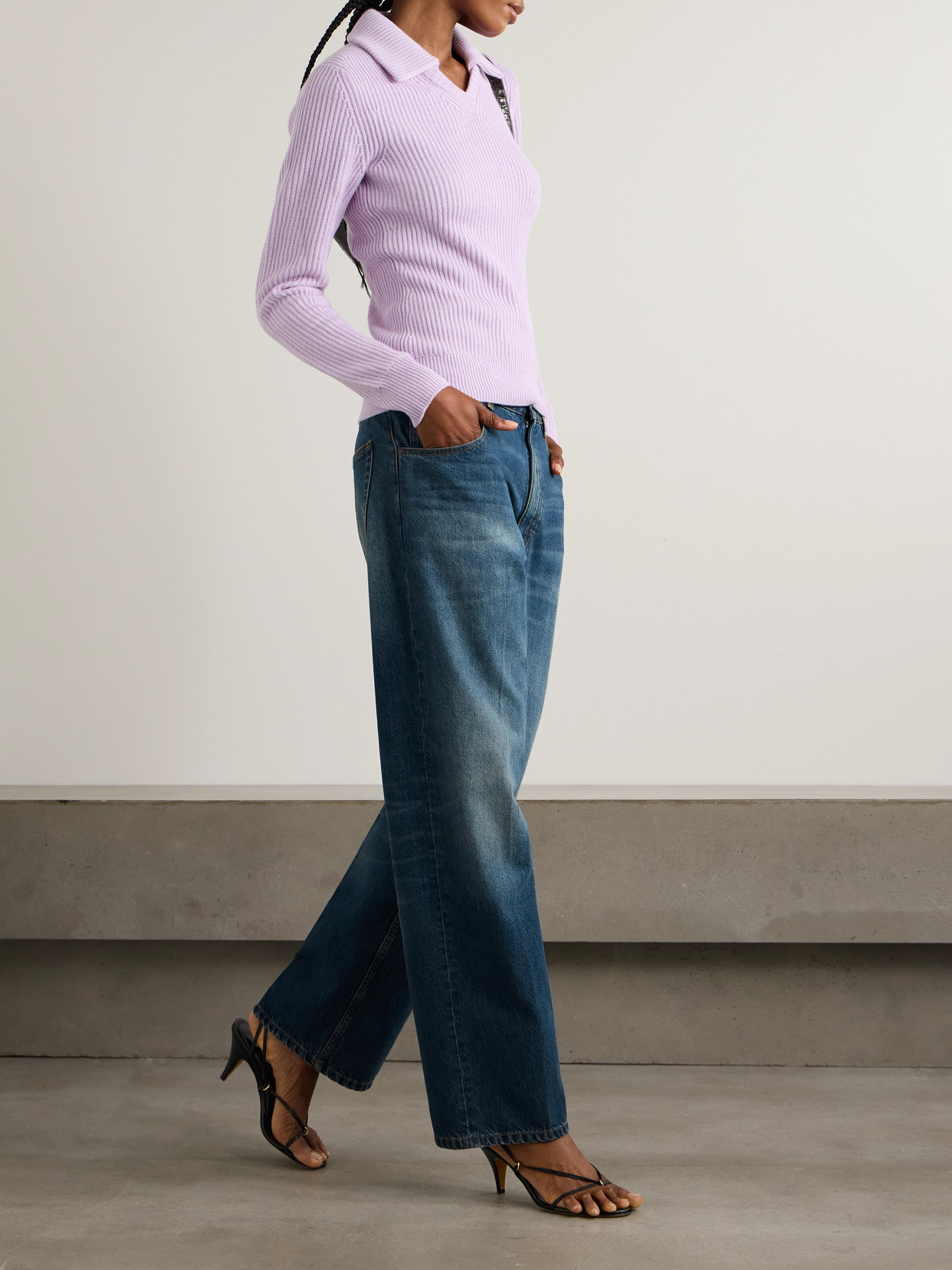 VICTORIA BECKHAM CROPPED BOYFRIEND JEANS