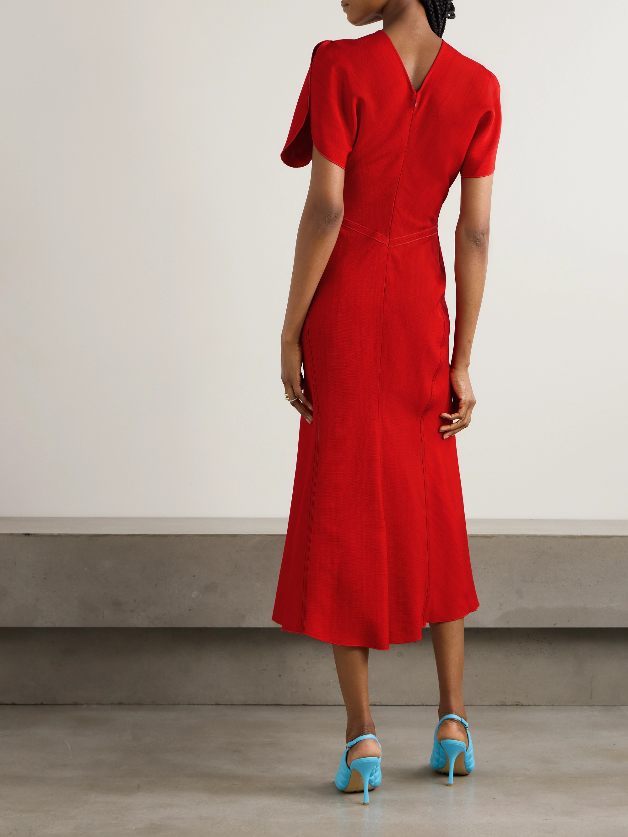 Victoria Beckham - Gathered crepe midi dress | Plush