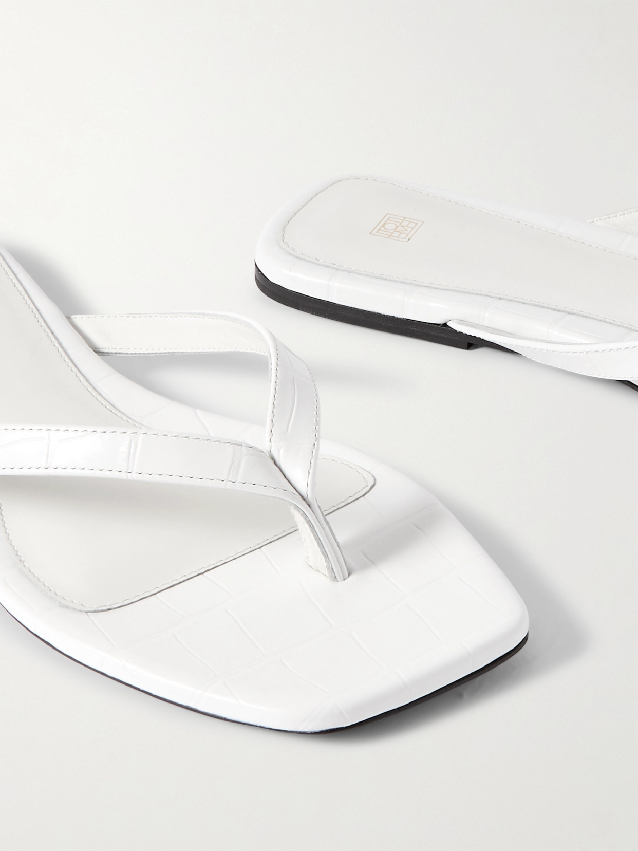 Totême Croc-effect Leather Flip Flops In White