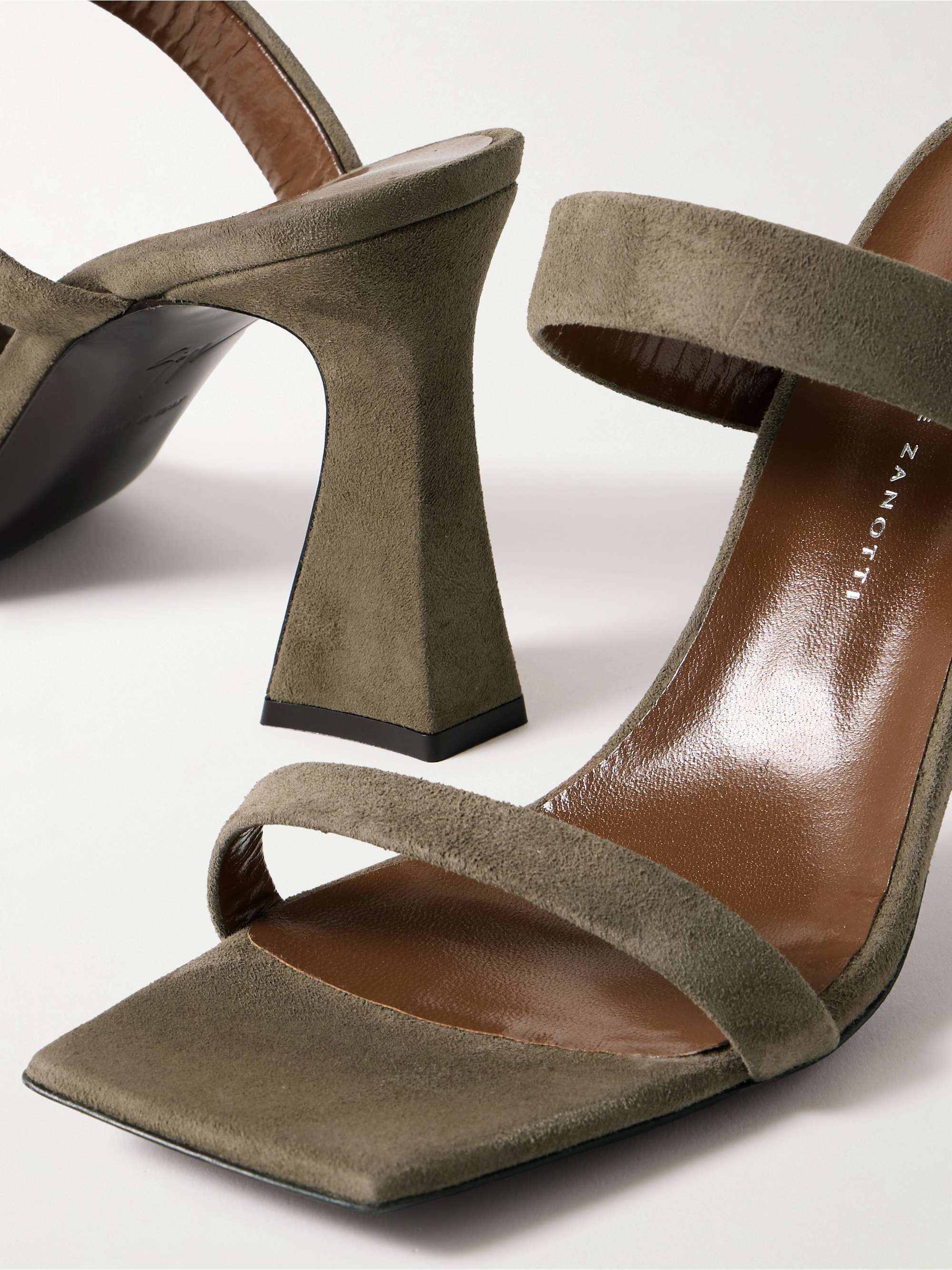 GIUSEPPE ZANOTTI 