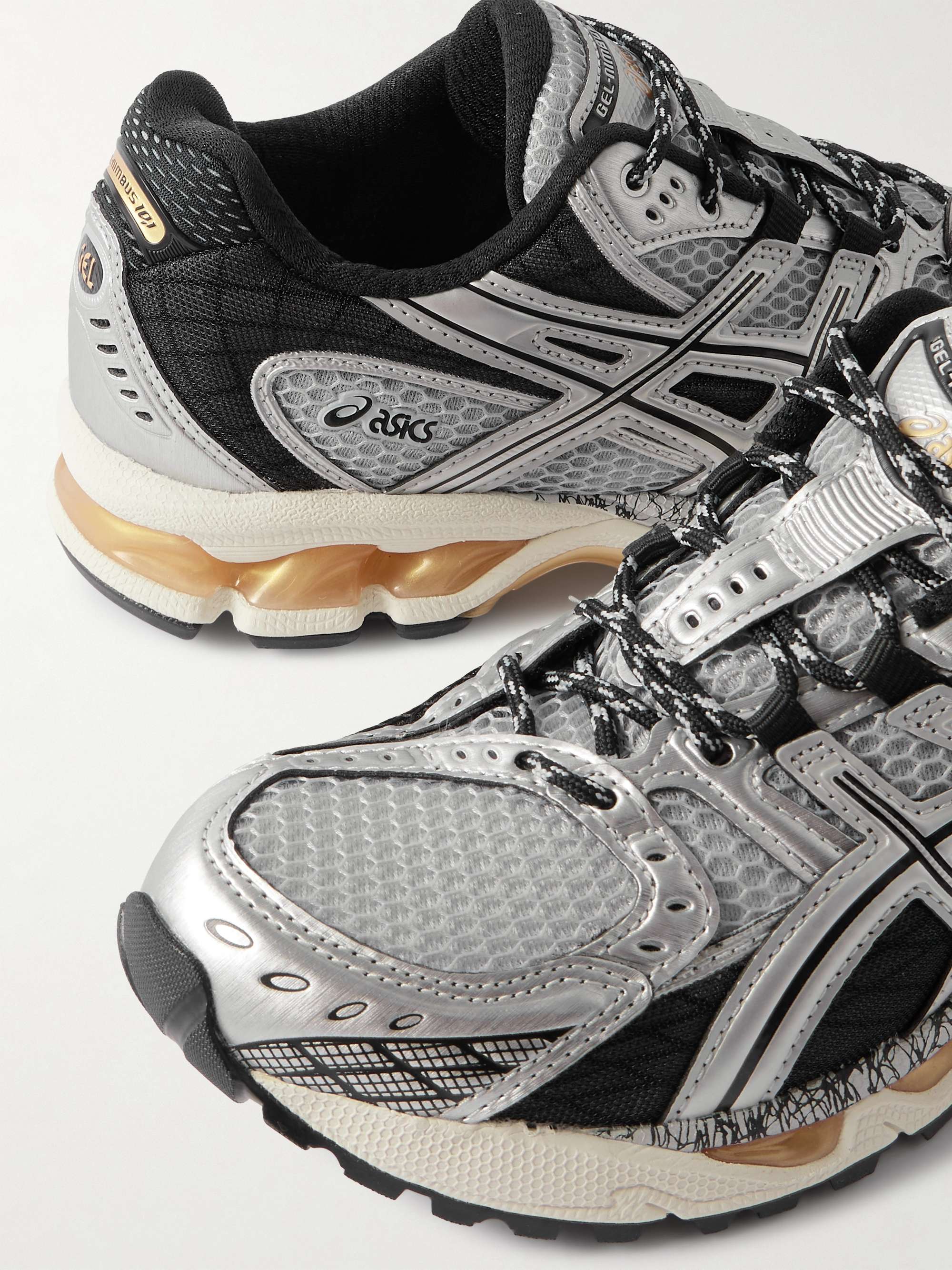 ASICS 
