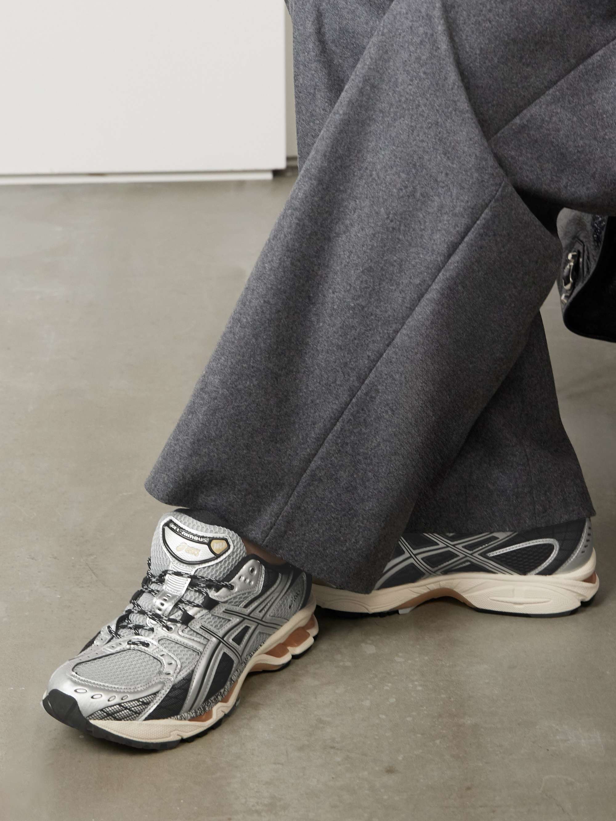 ASICS 