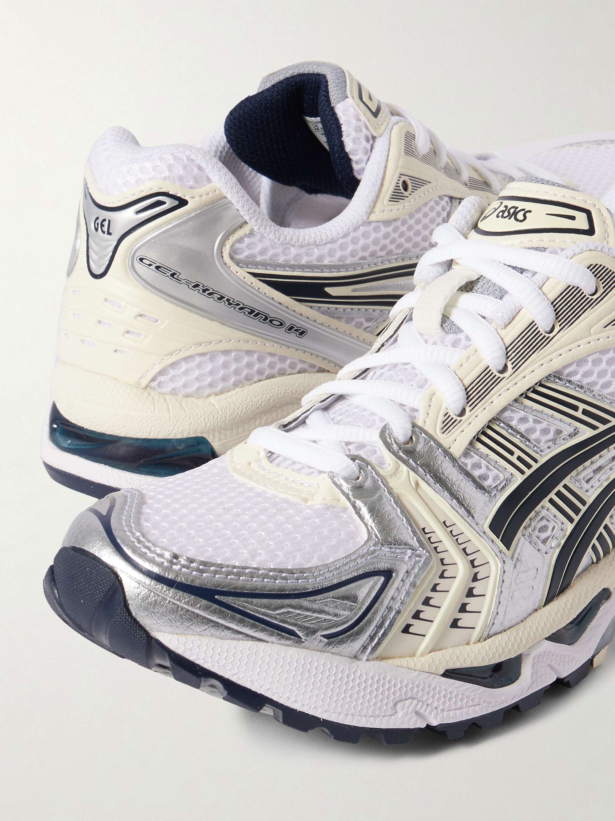ASICS 