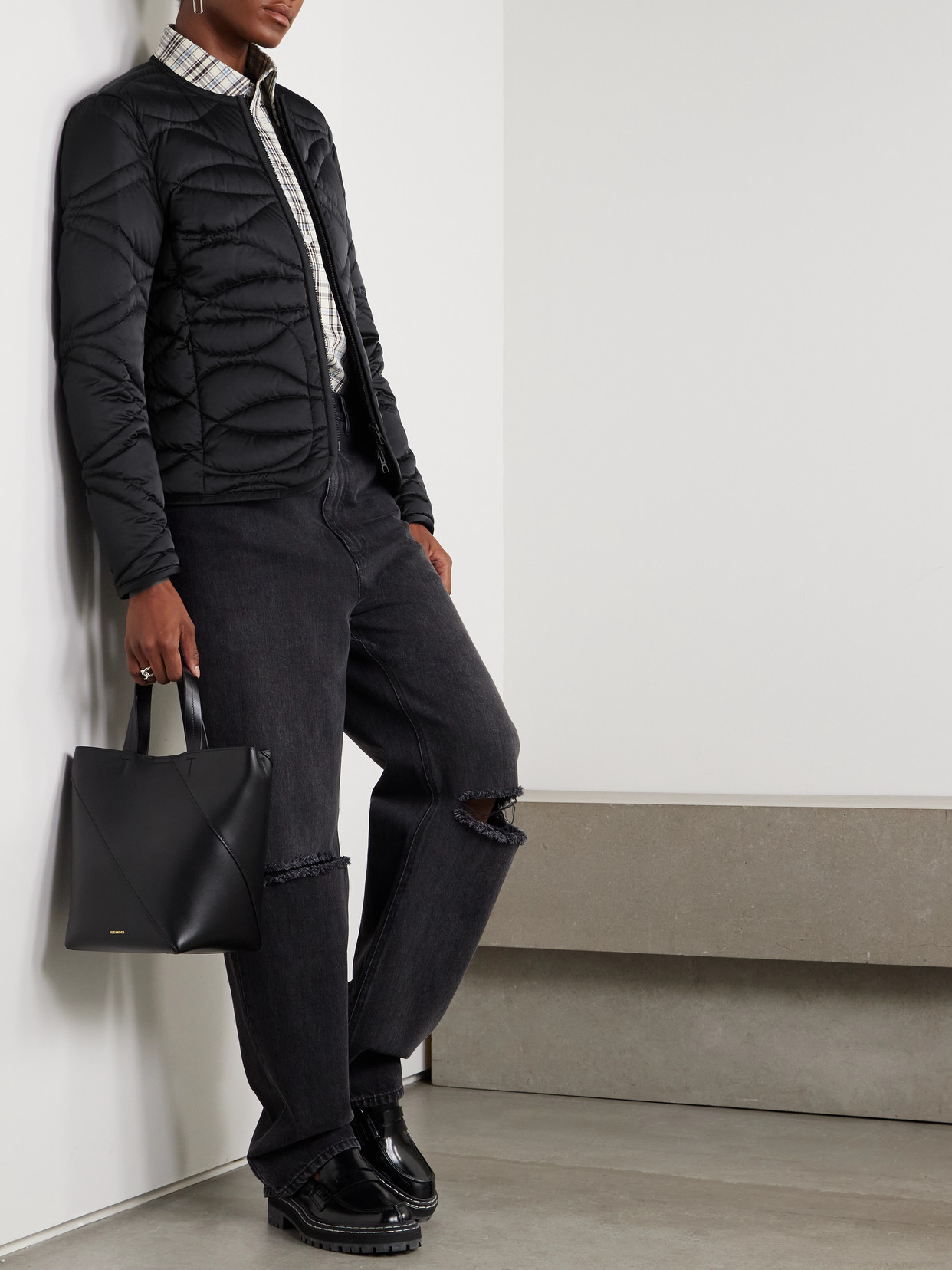 Moncler Pyrope Appliquéd Quilted Shell Down Jacket In Black