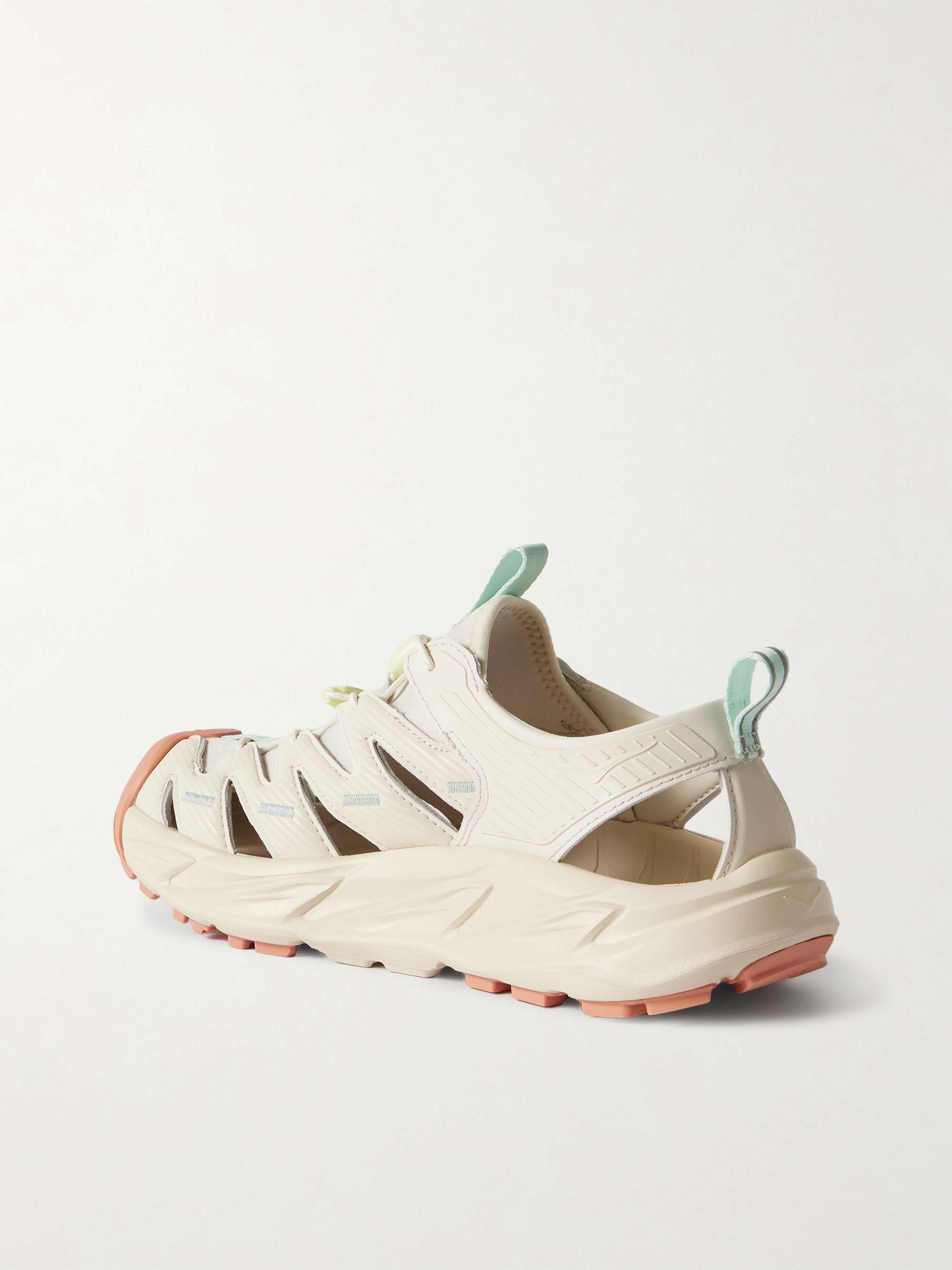 HOKA ONE ONE 