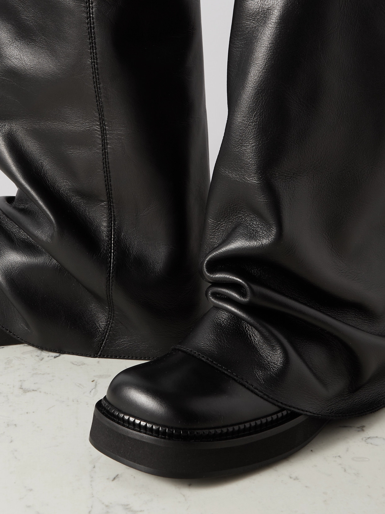 Attico Robin Boots With Square Toe And Logo Plate On The Back In Black Leather For Women