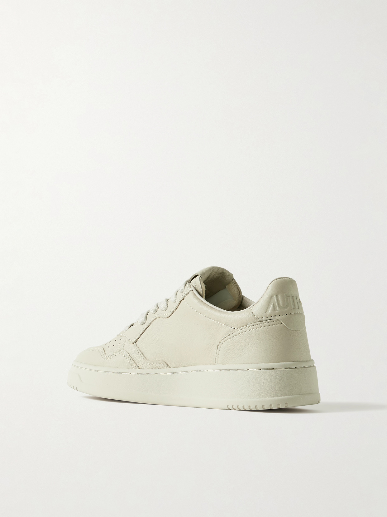 Autry Medalist Low Leather Sneakers In Neutrals