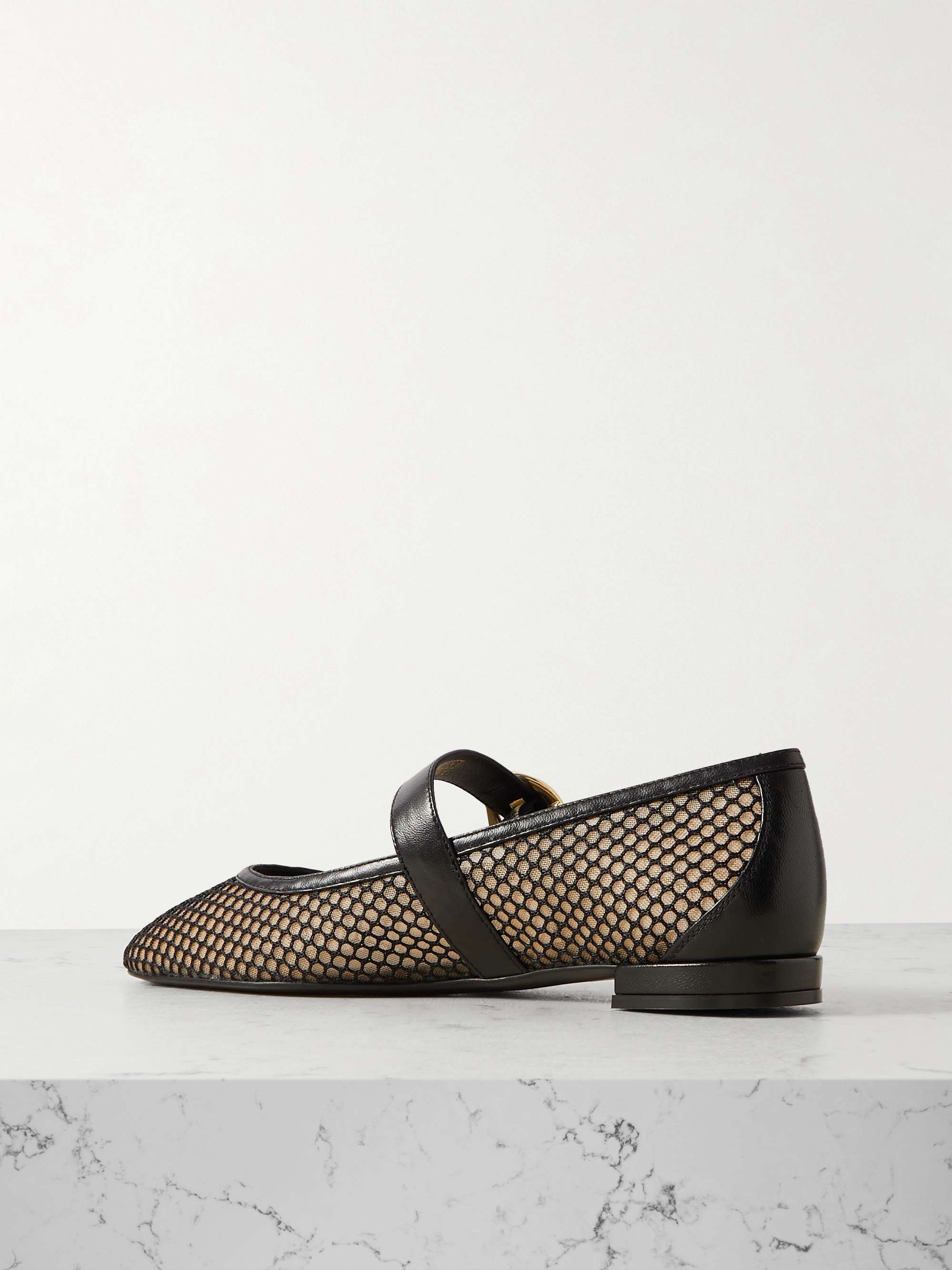 STUART WEITZMAN 