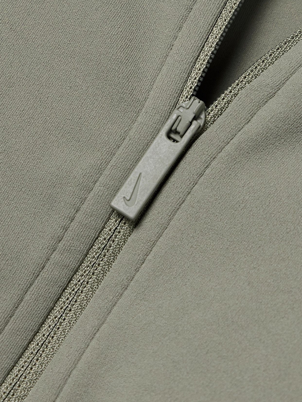 Nike Zenvy Dri-fit Infinasoft Jacket In Green