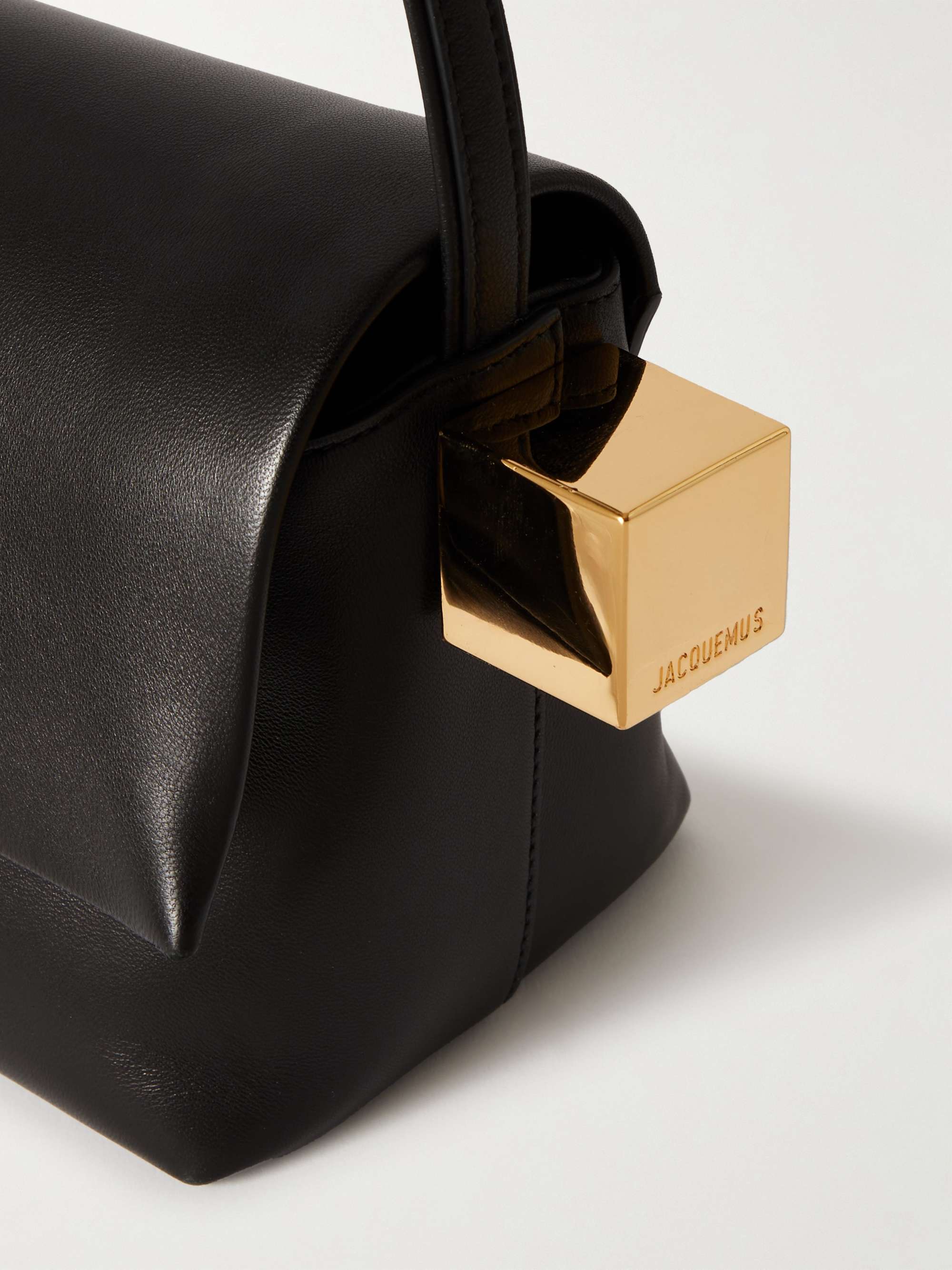 JACQUEMUS 