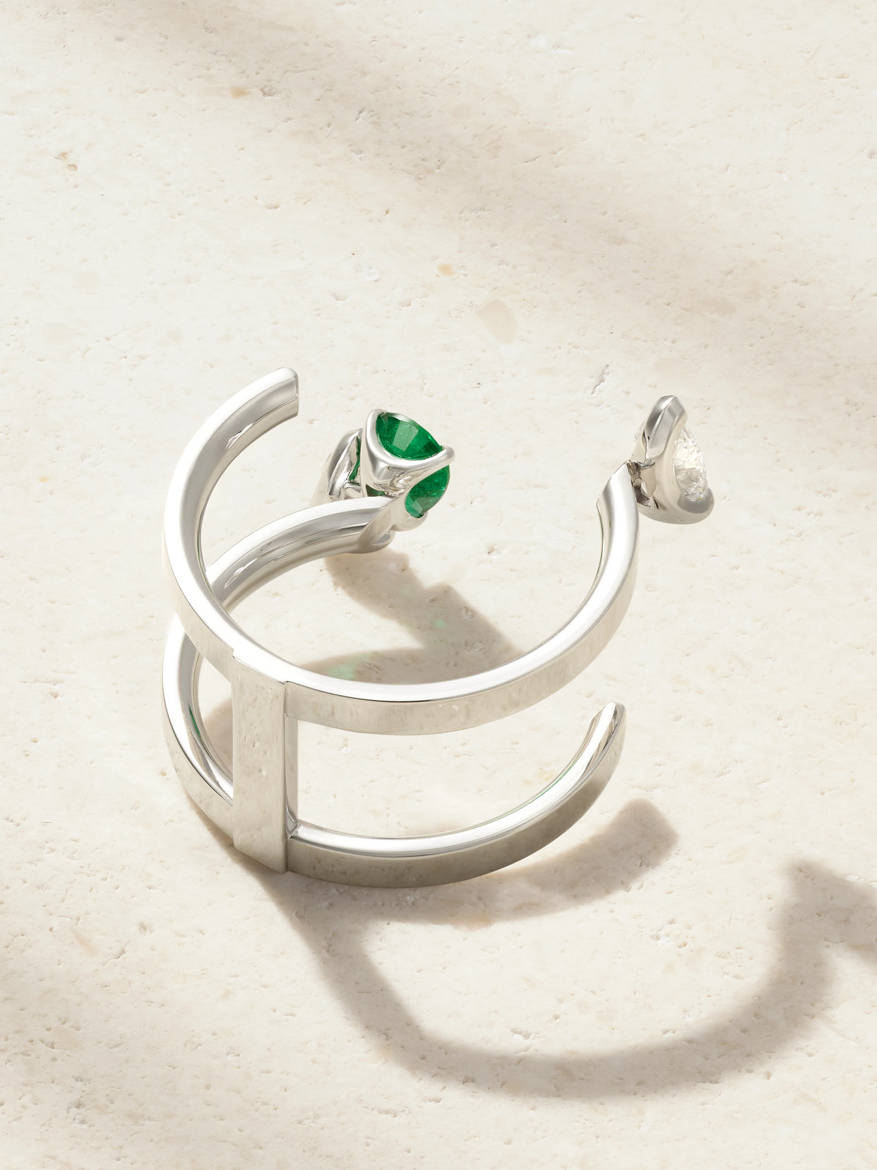 Repossi Serti Sur Vide 18-karat White Gold, Diamond And Emerald Ring In Green