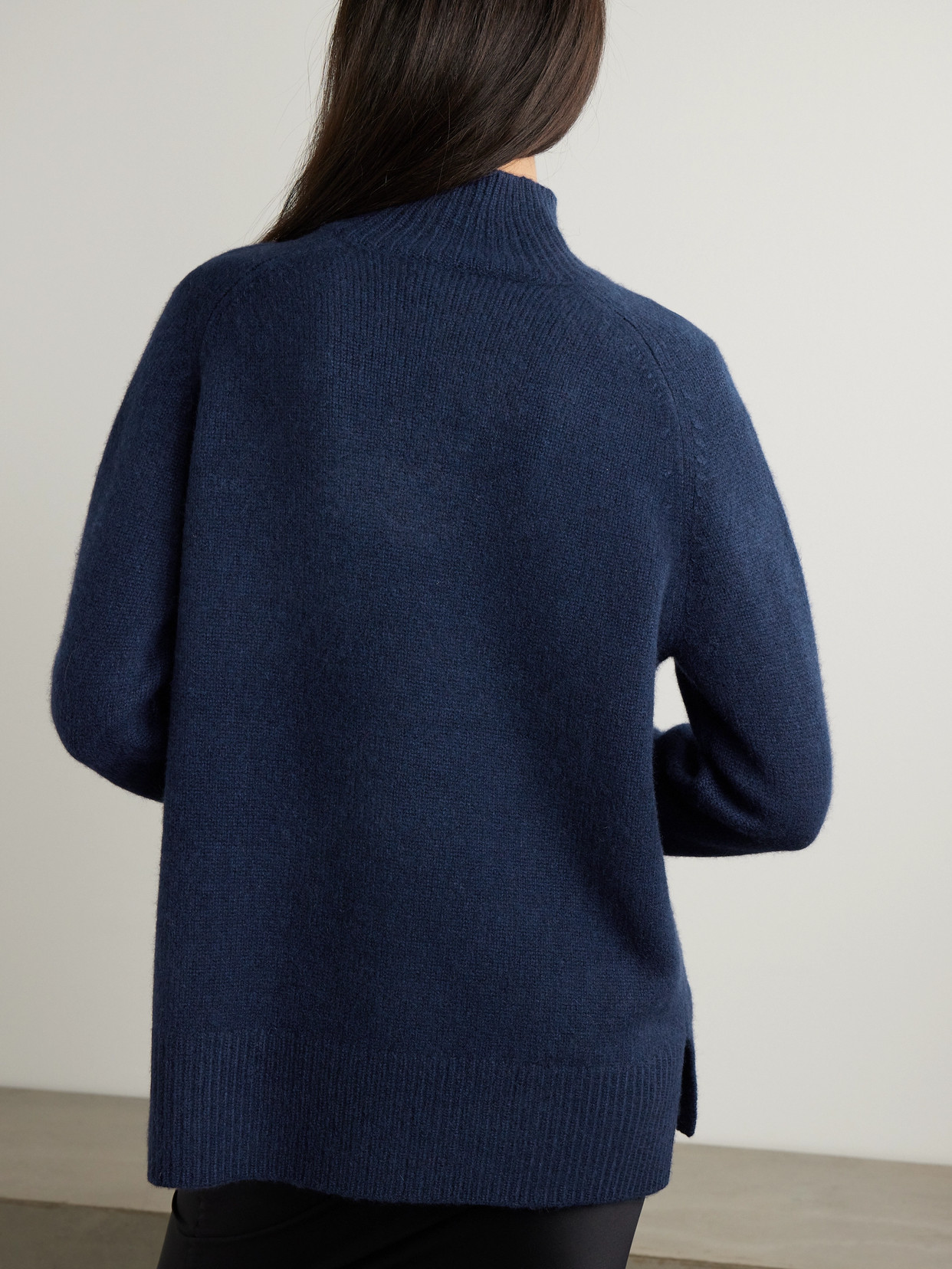 Arch4 Edith Cashmere Turtleneck Sweater In Blue