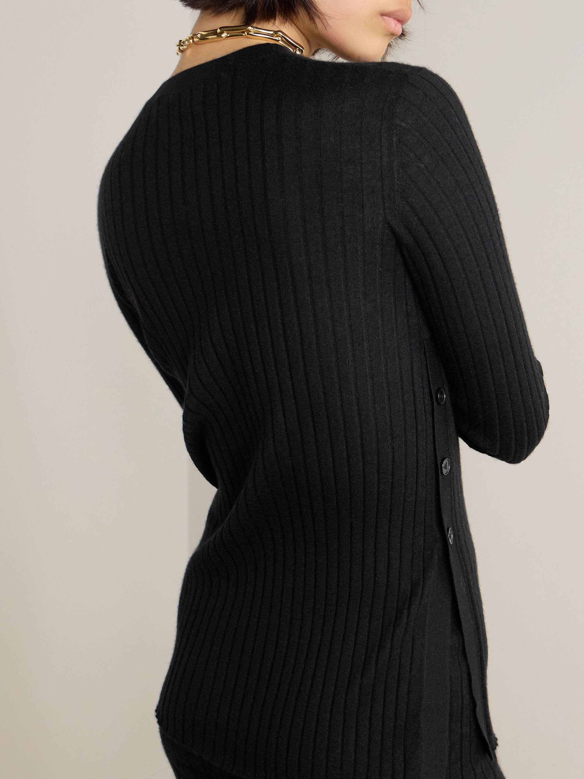 LISA YANG 