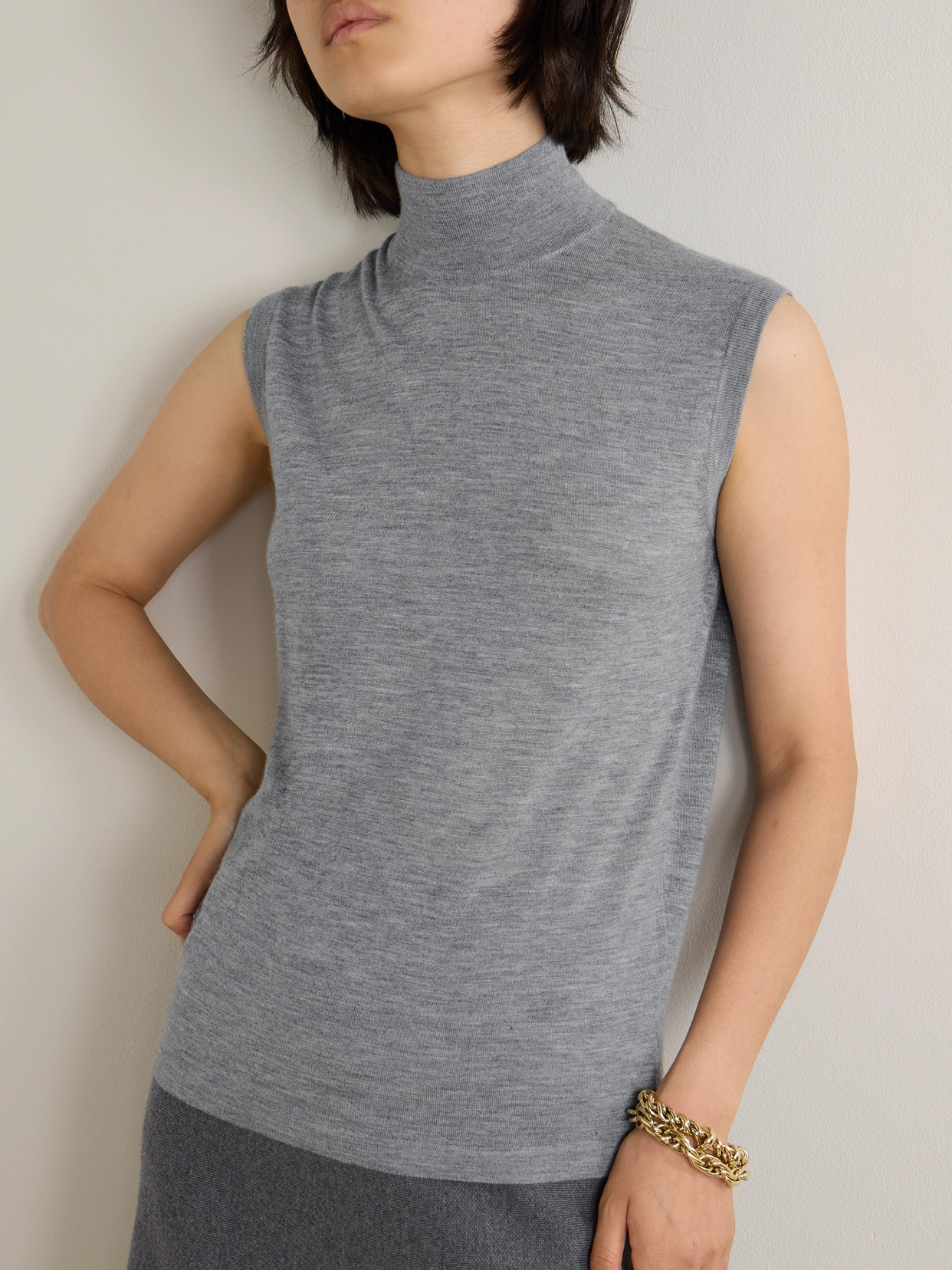 LISA YANG LUCY CASHMERE TURTLENECK VEST