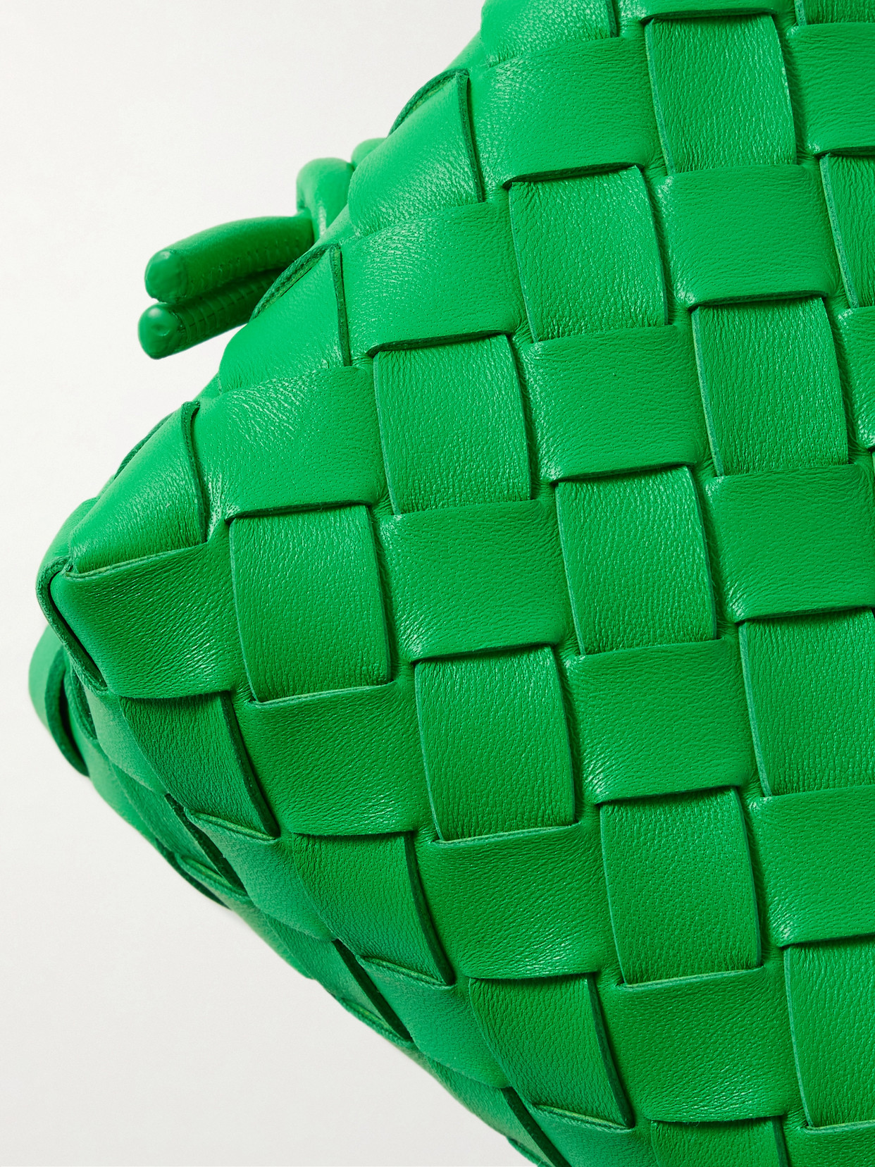Bottega Veneta Loop Mini Intrecciato Leather Shoulder Bag In Green