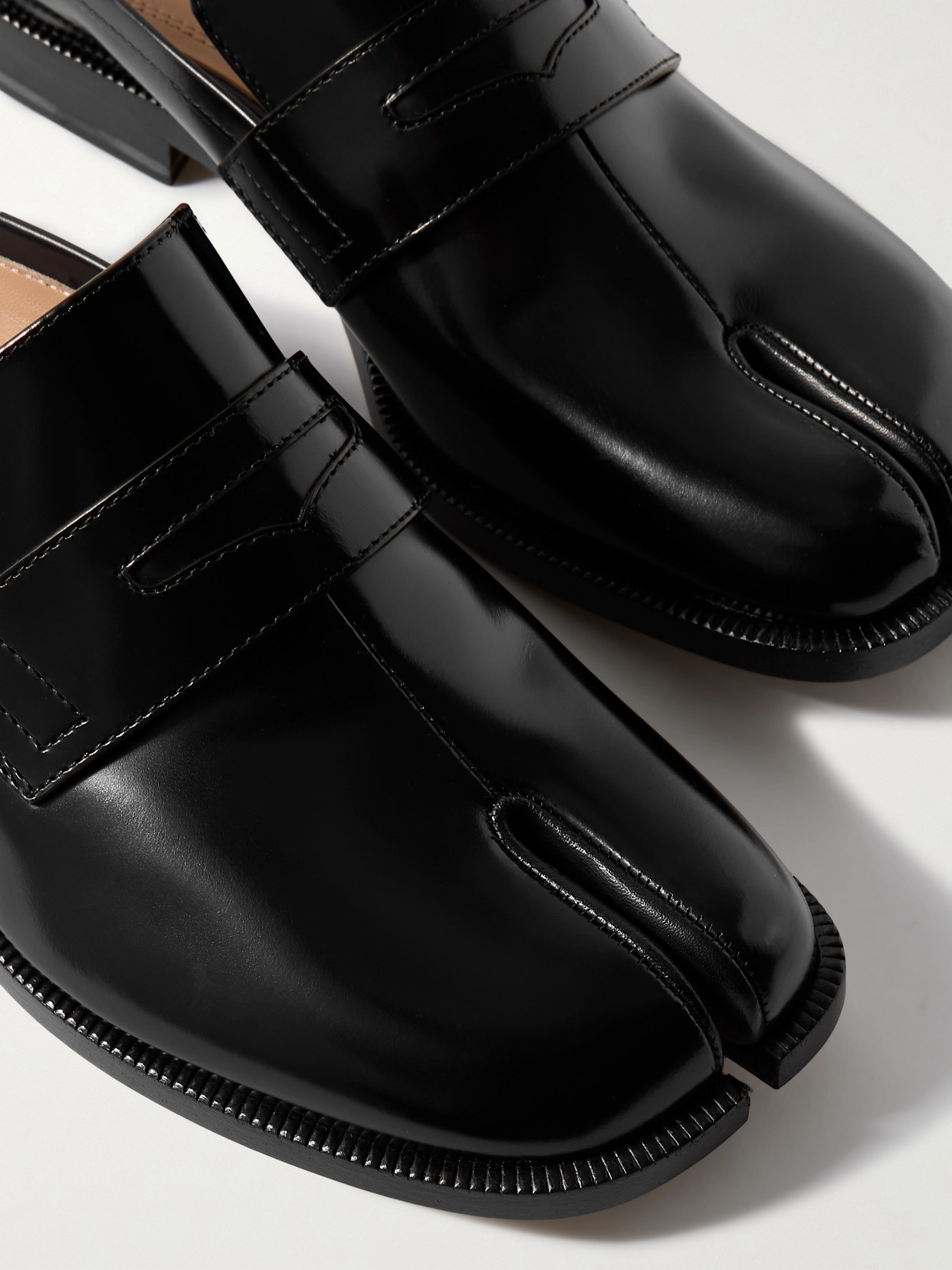 Maison Margiela Tabi City Calf Leather Flat Mules In Black