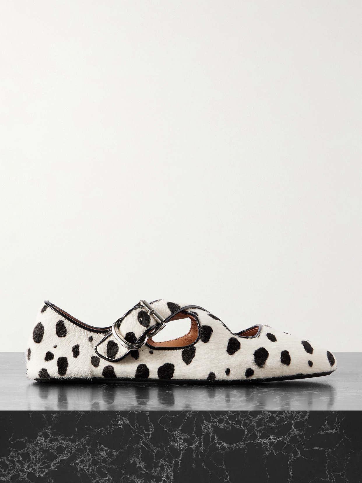 Alaïa Criss Cross Leather-trimmed Pony Hair Ballet Flats In White