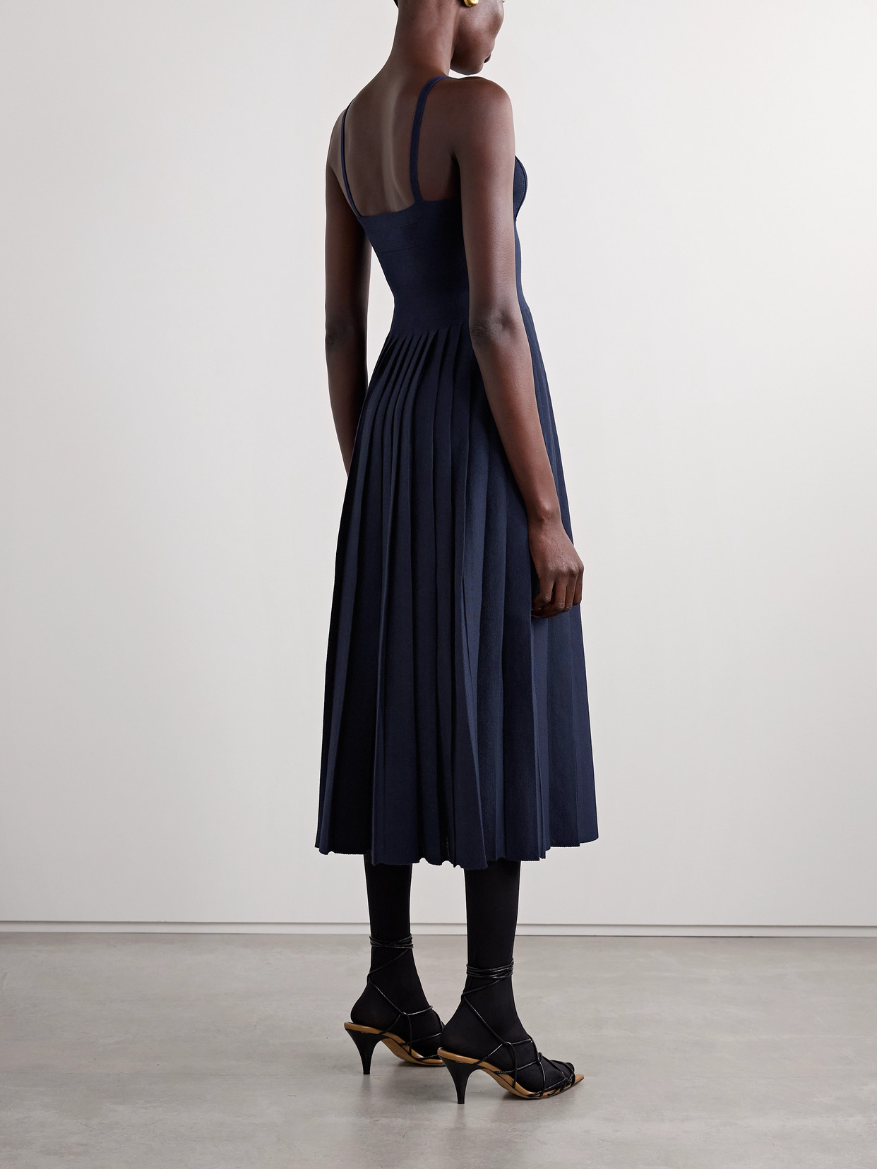 Khaite Elio Pleated Knit Merino Wool Midi Dress In Sterling