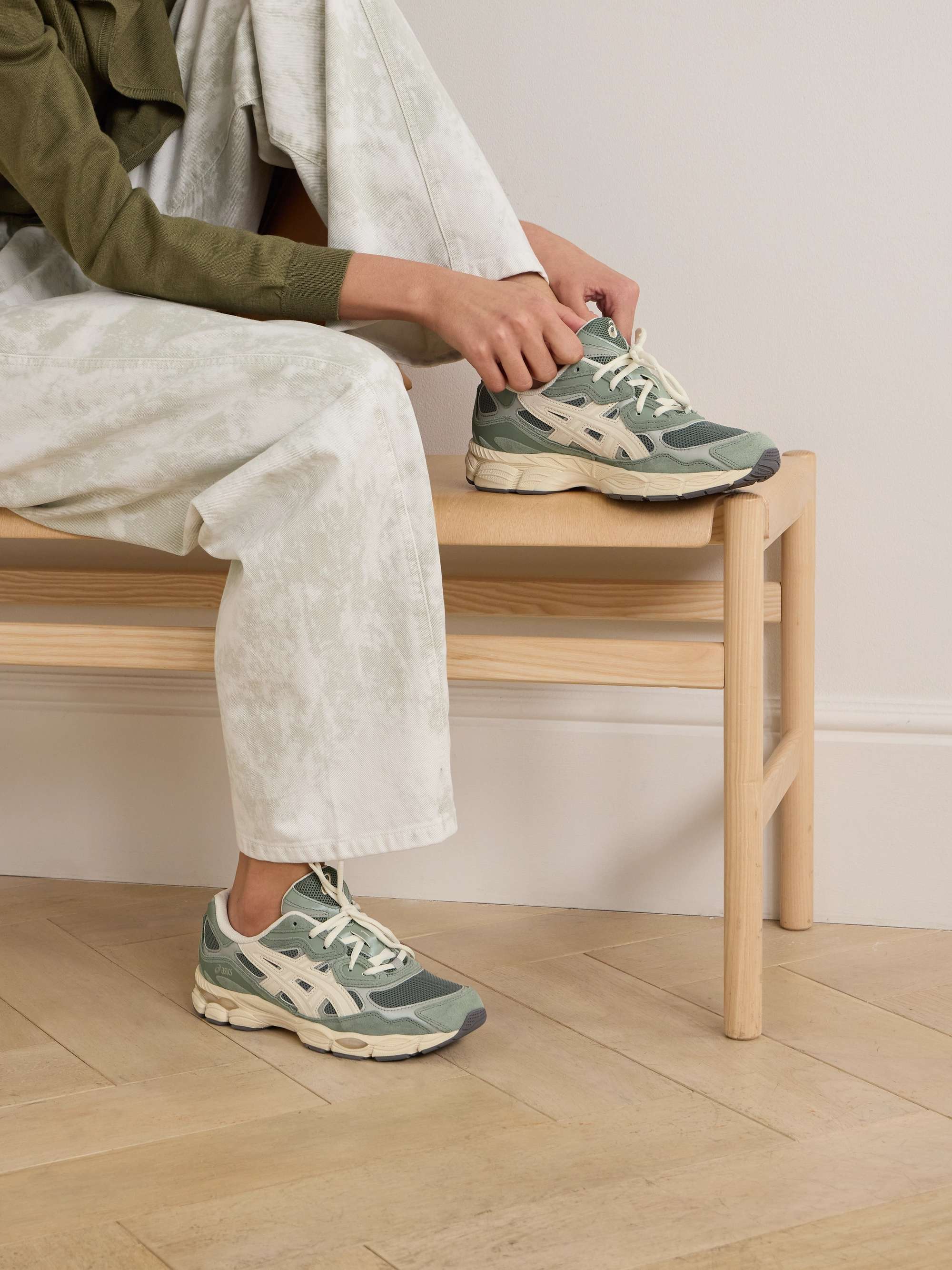 ASICS 