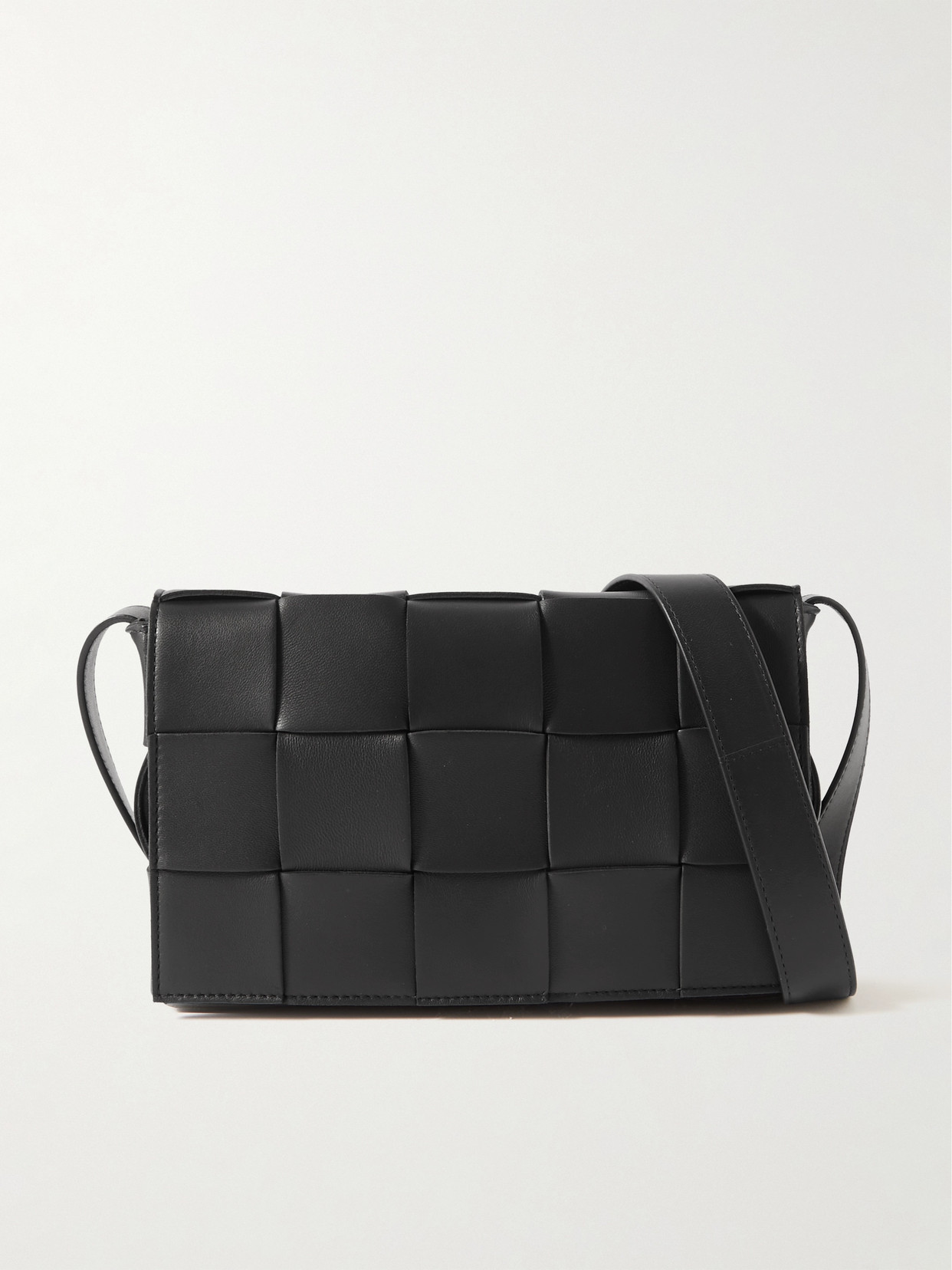 Bottega Veneta Cassette Medium Intrecciato Leather Shoulder Bag In Black