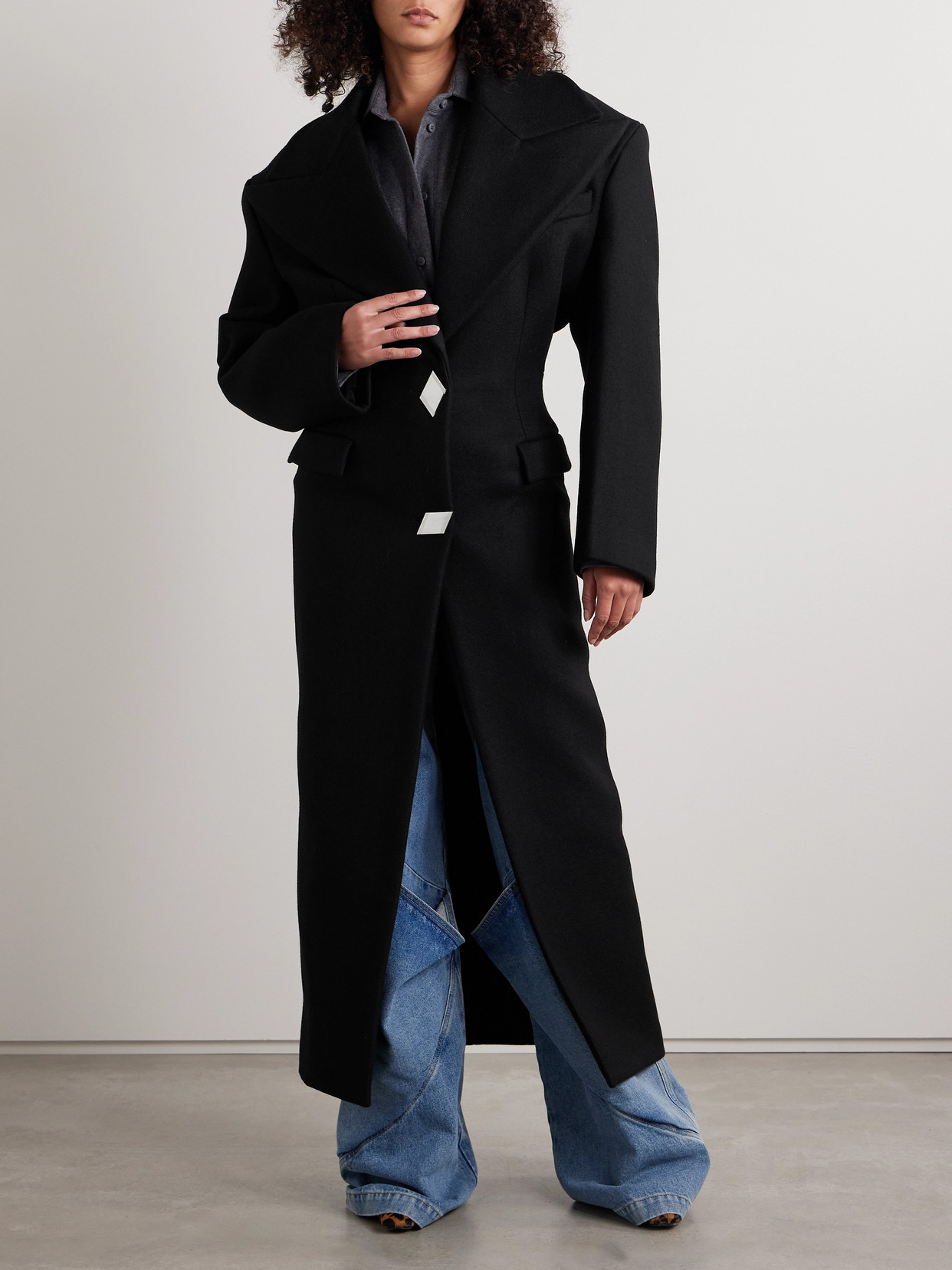 Attico Buttoned Long Coat In Black