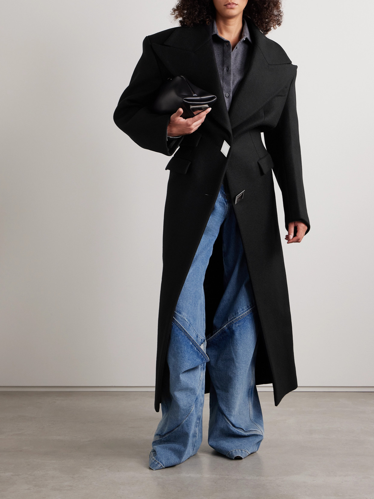 Attico Buttoned Long Coat In Black
