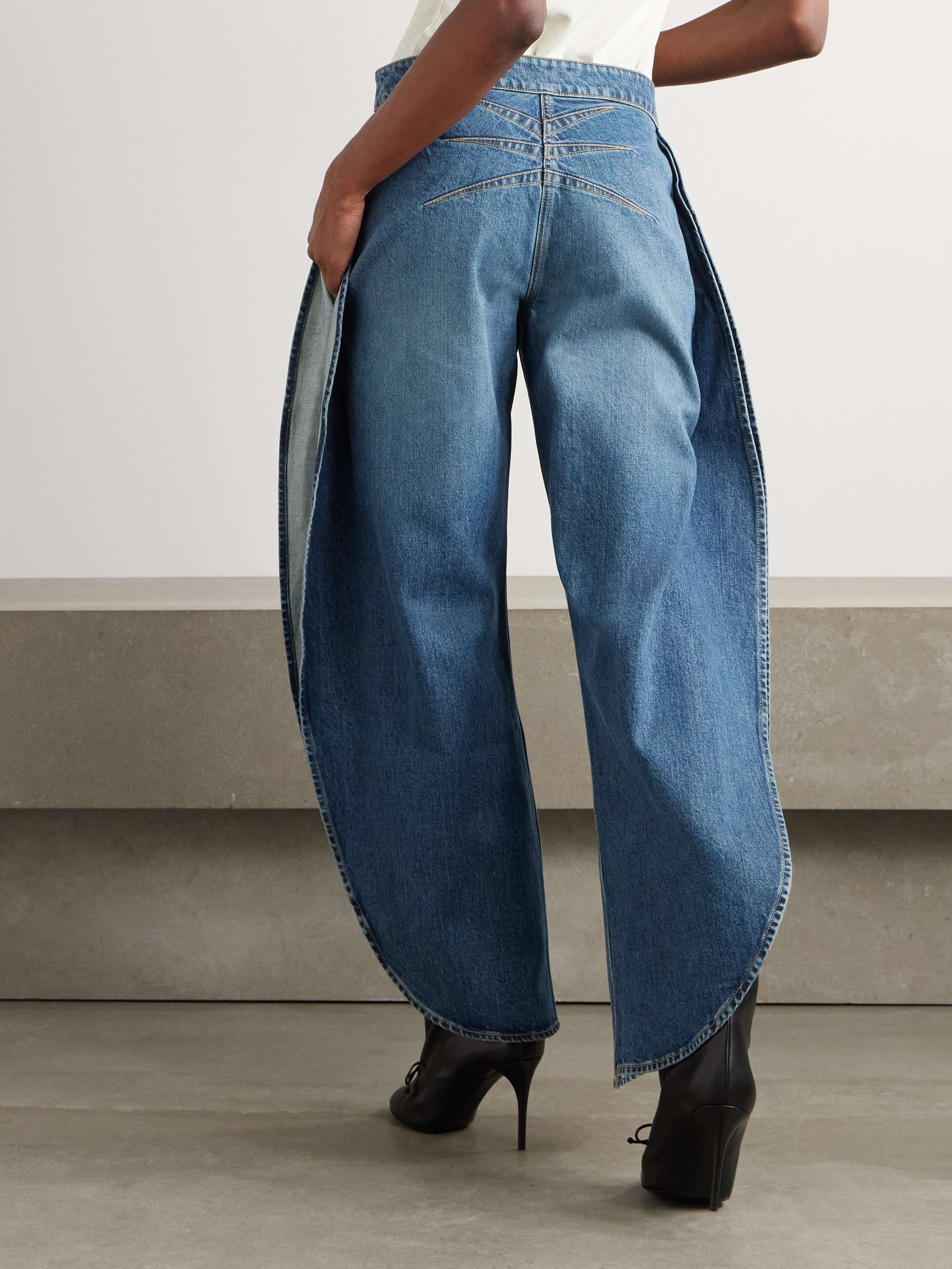 ALAÏA 