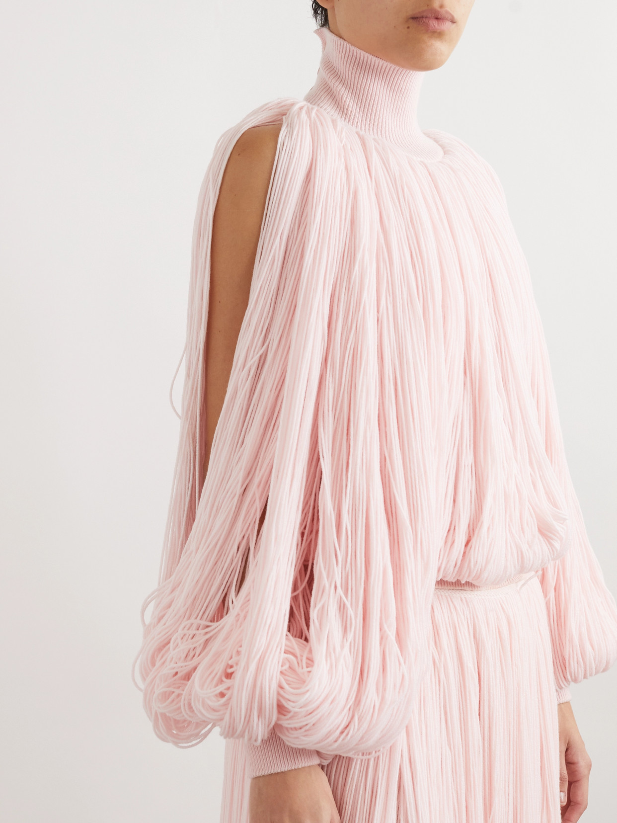 Alaïa Turtleneck Fringed Wool-blend Top In Pink