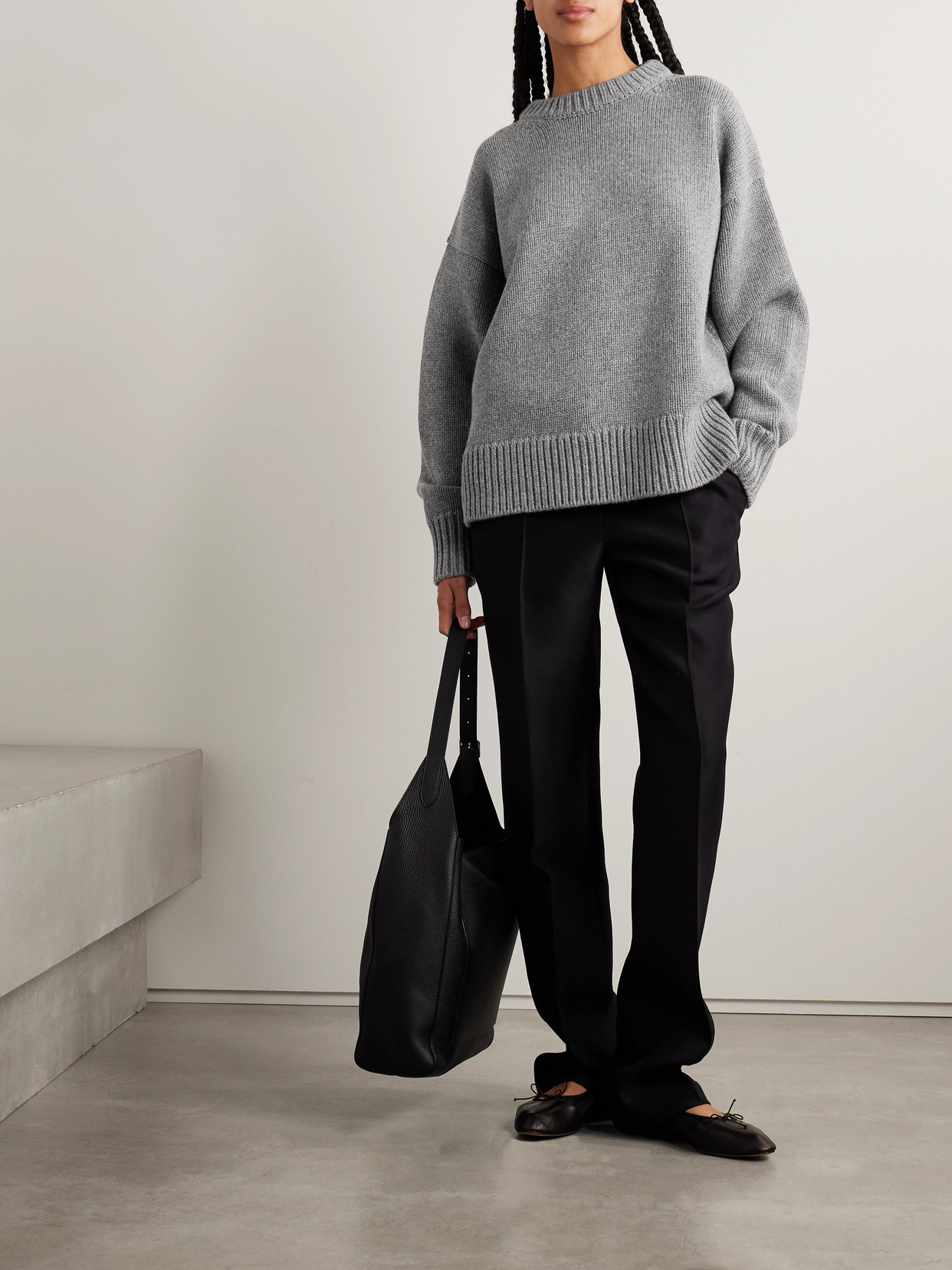 The Row Essentials Ophelia Oversized Wool And Cashmere-blend Sweater In Gray