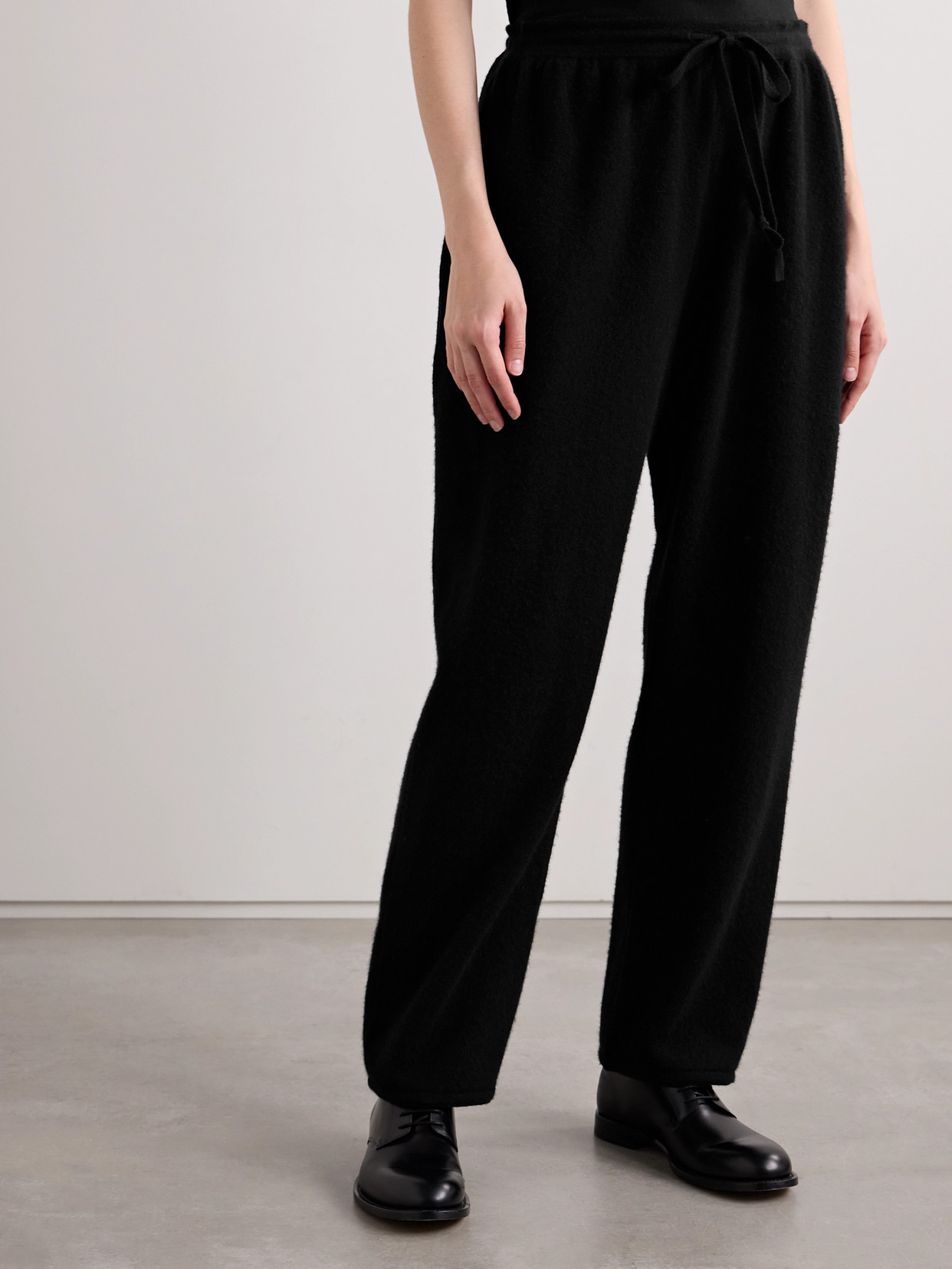 The Row Hayat Cashmere Track Pants In Black