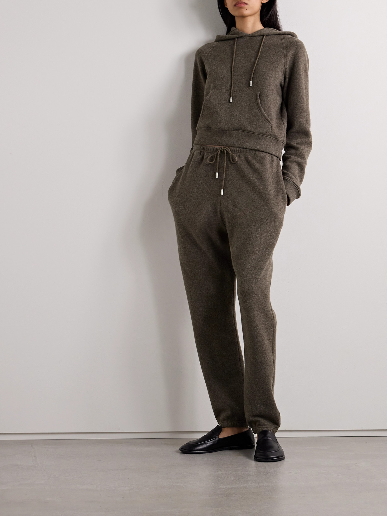 The Row Timmi Soft Cashmere Blend Hoodie In Brown