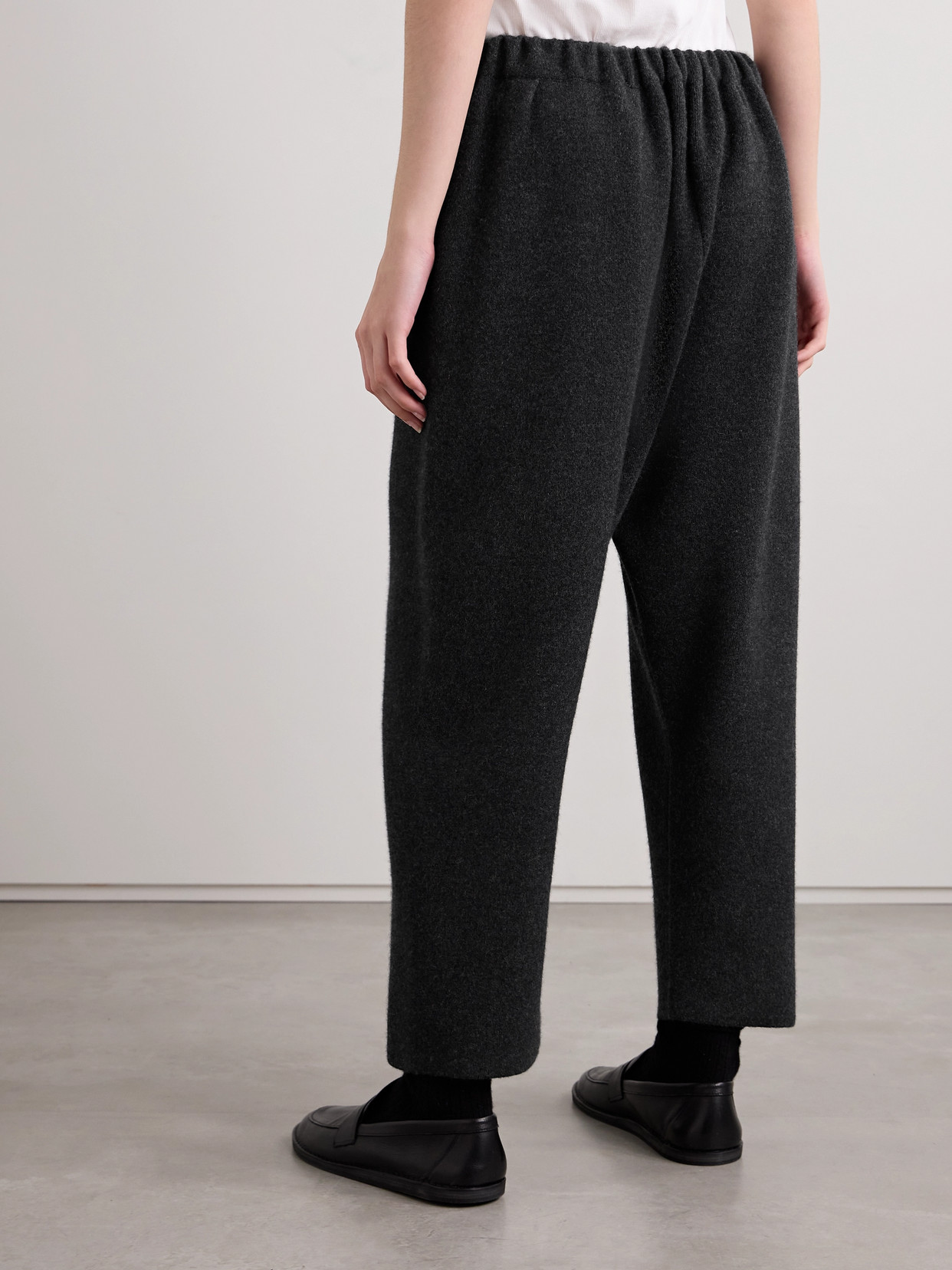 The Row Herea Cropped Brushed-cashmere Tapered Pants In Gray