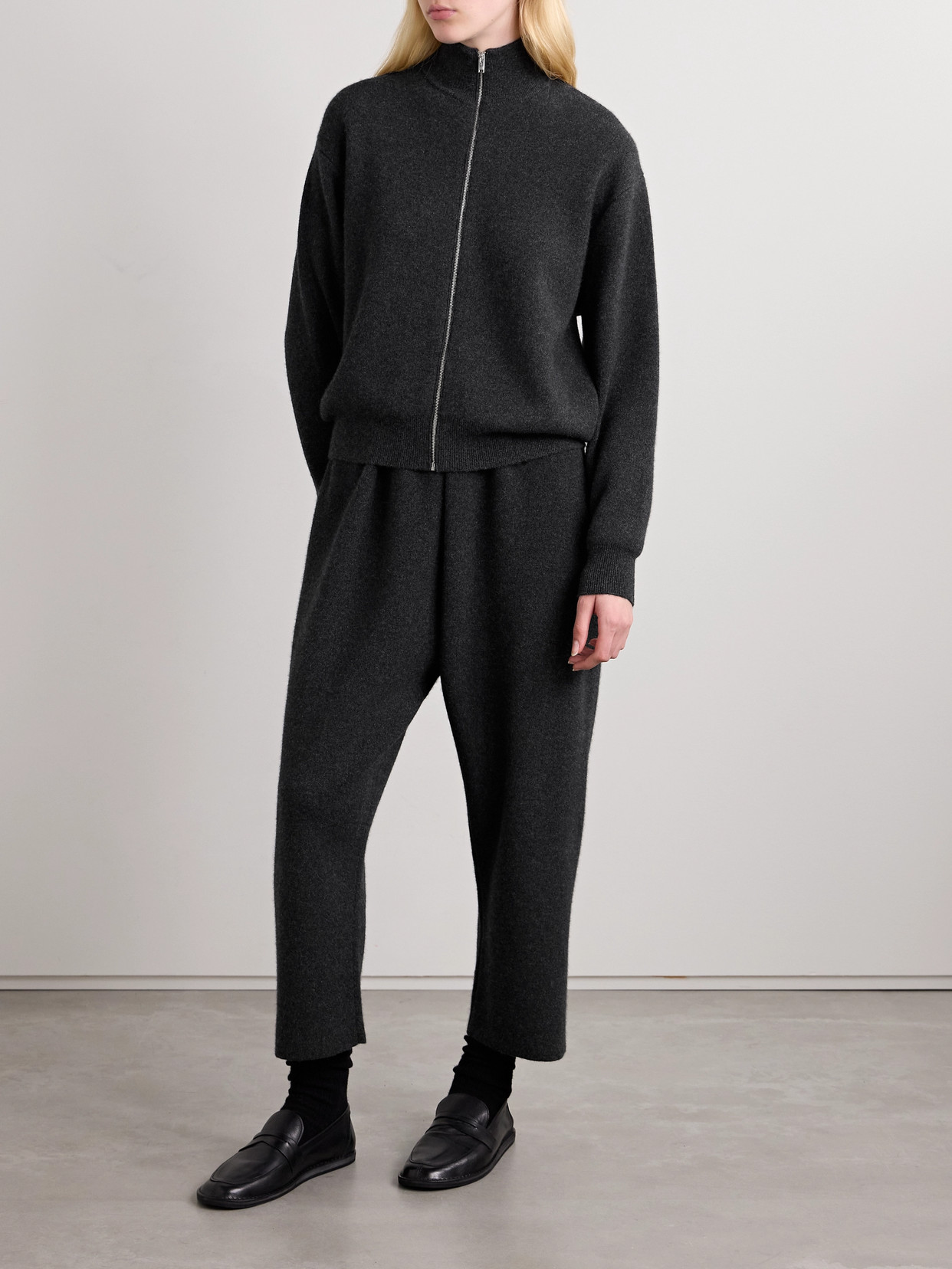 The Row Herea Cropped Brushed-cashmere Tapered Pants In Gray