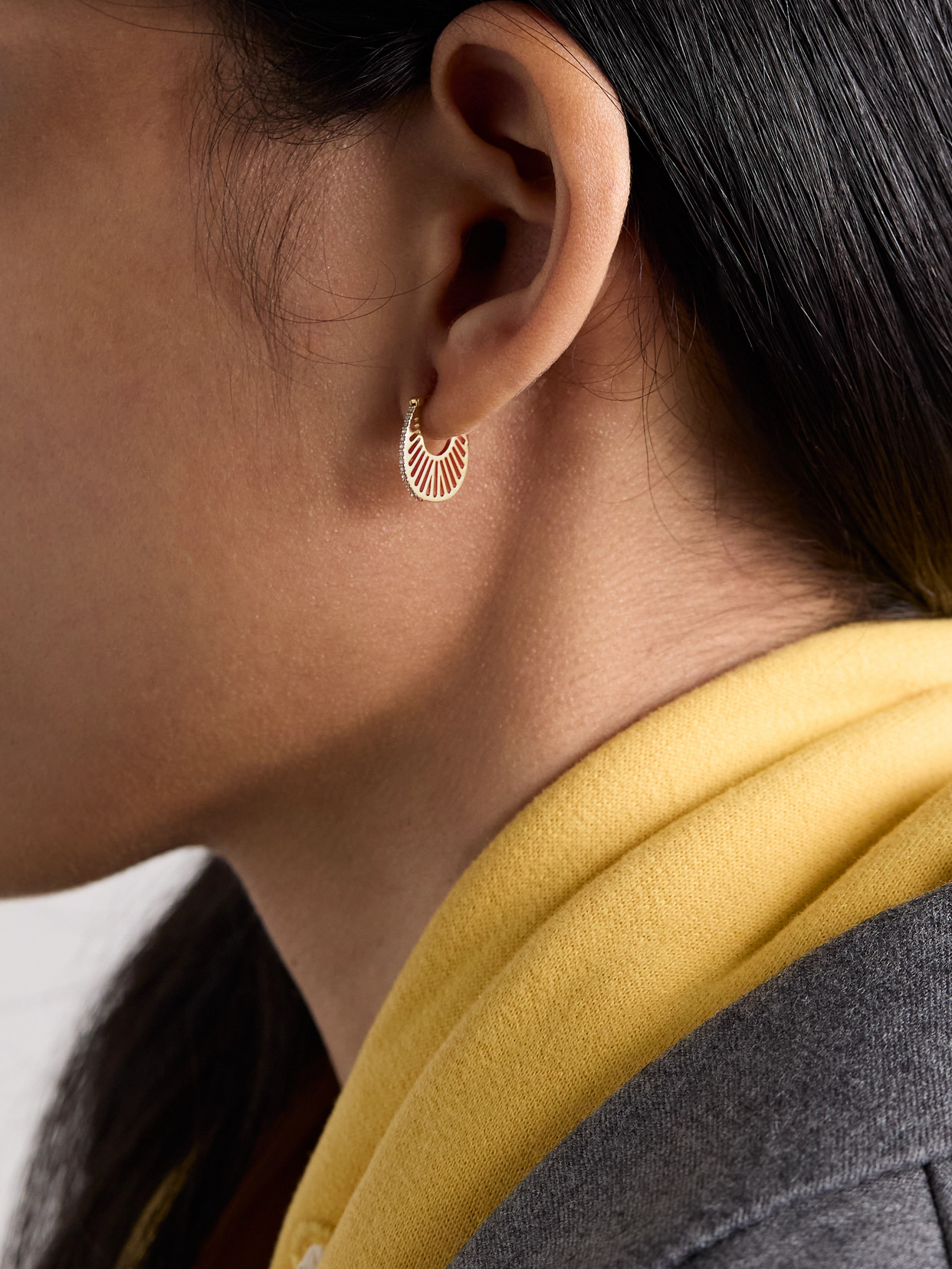 L'atelier Nawbar Flat Ray Medium 18-karat Gold Diamond Hoop Earrings In Gold