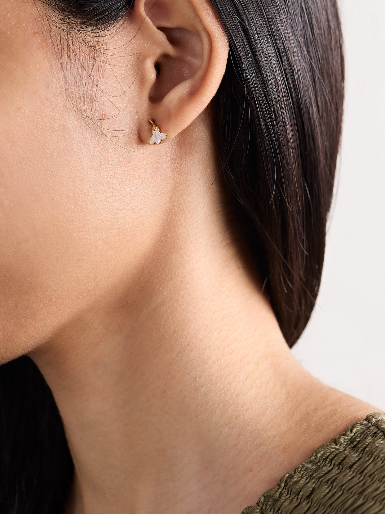 L'atelier Nawbar Psychedeliah 18-karat Gold, Mother-of-pearl And Diamond Earrings In White