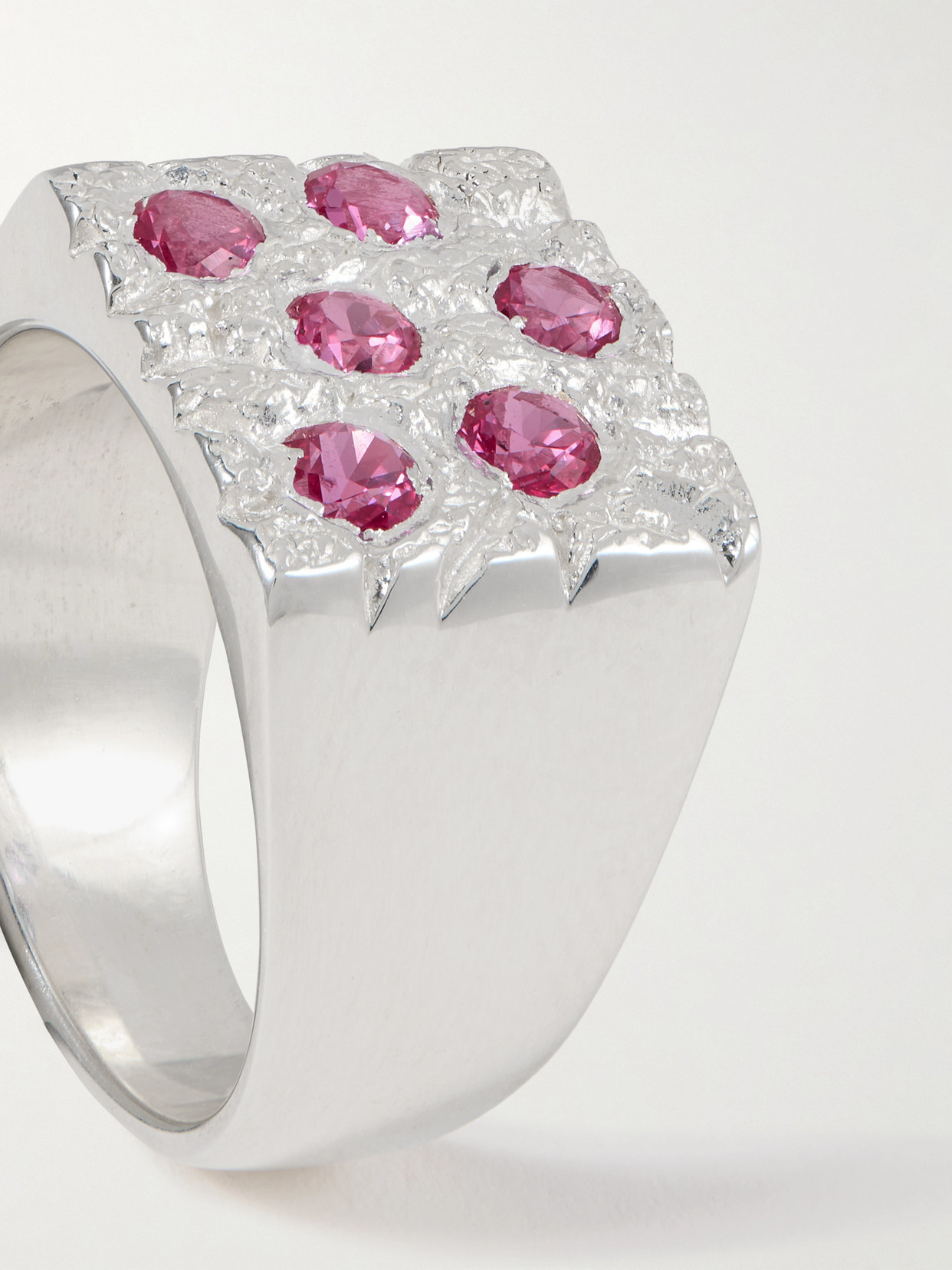 Bleue Burnham Mini Rose Garden Recycled Sterling Silver Laboratory-grown Sapphire Signet Ring In Silver