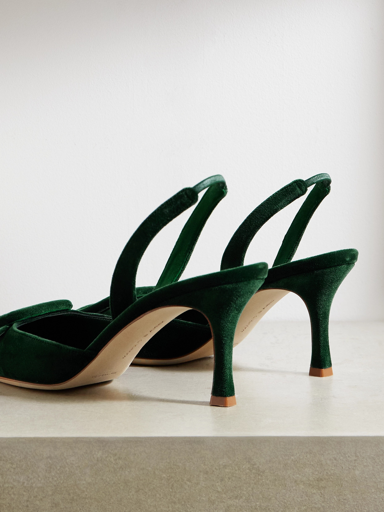 Manolo Blahnik Maysli 70 Buckled Slingback Pumps In Green Velvet In Green