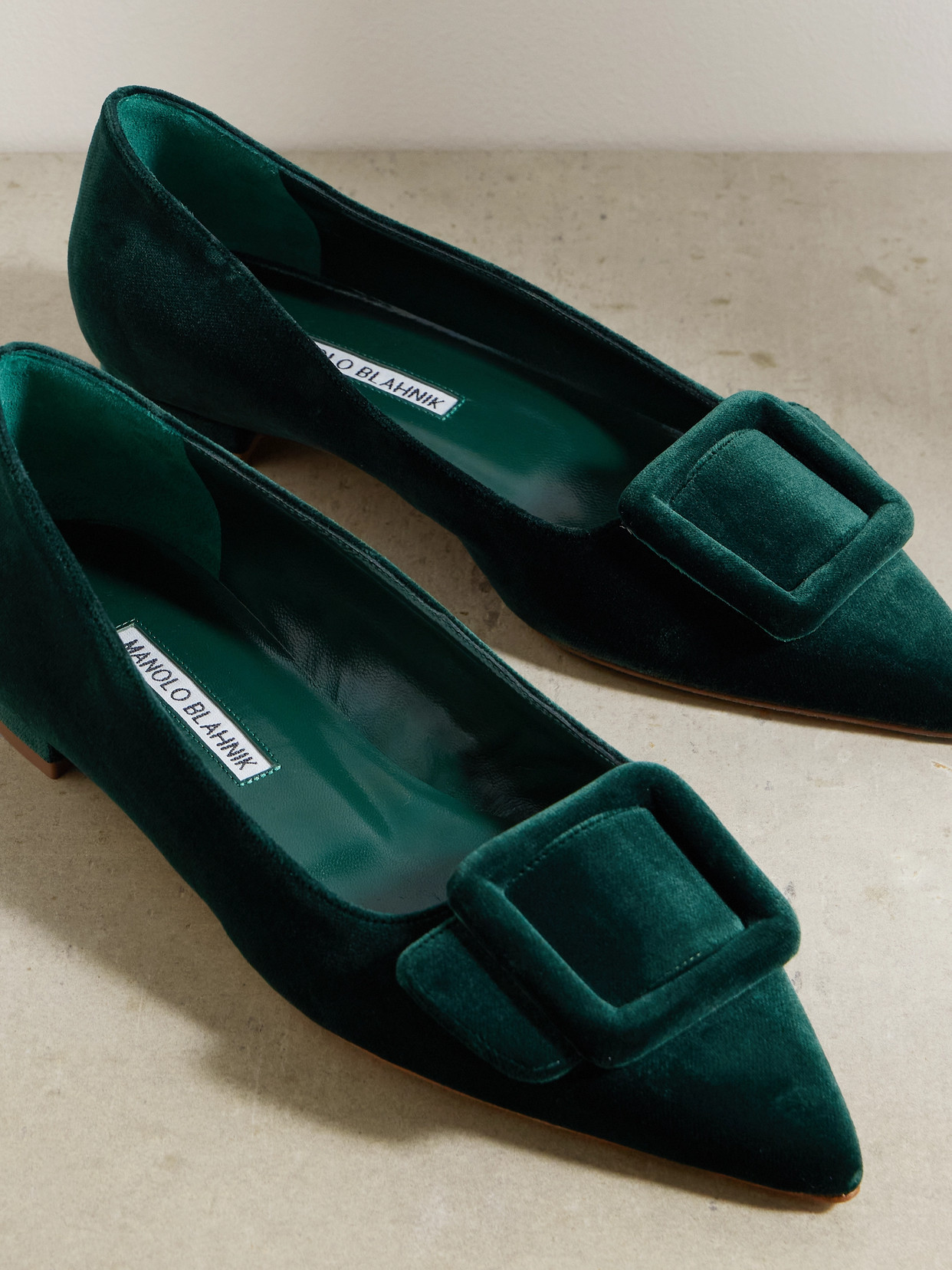 MANOLO BLAHNIK MAYSALE VELVET POINTED-TOE FLATS