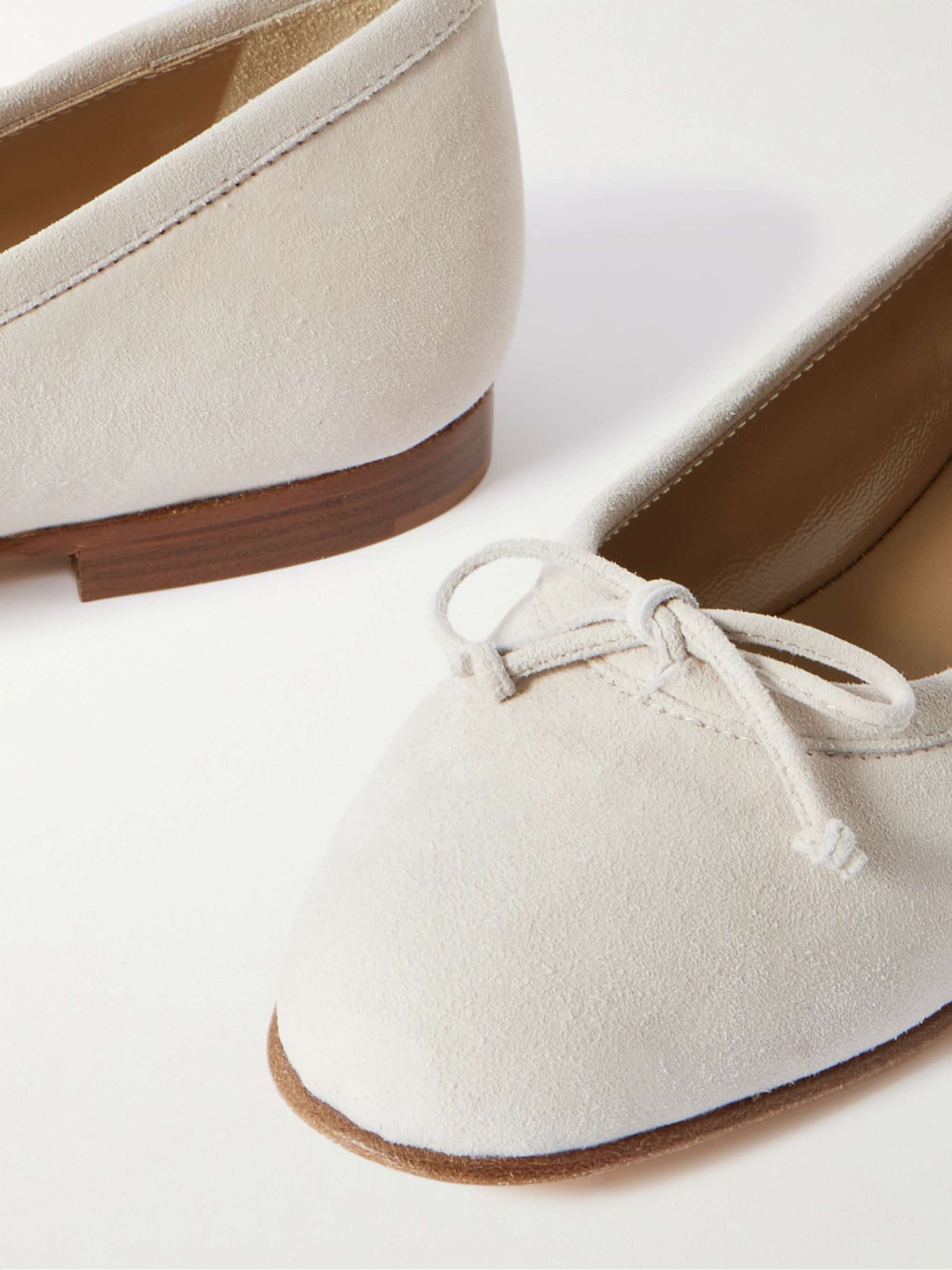 MANOLO BLAHNIK 