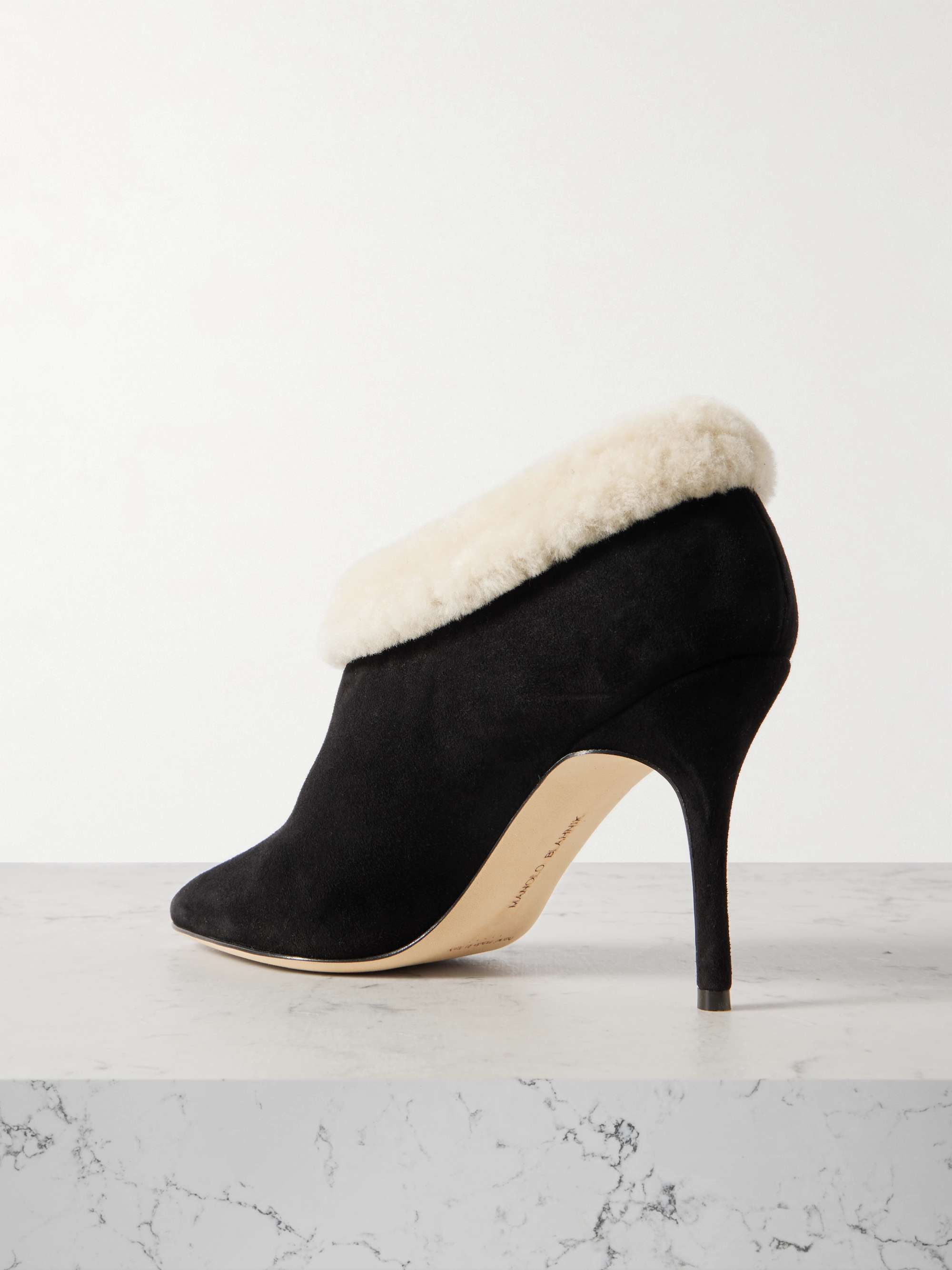 MANOLO BLAHNIK 