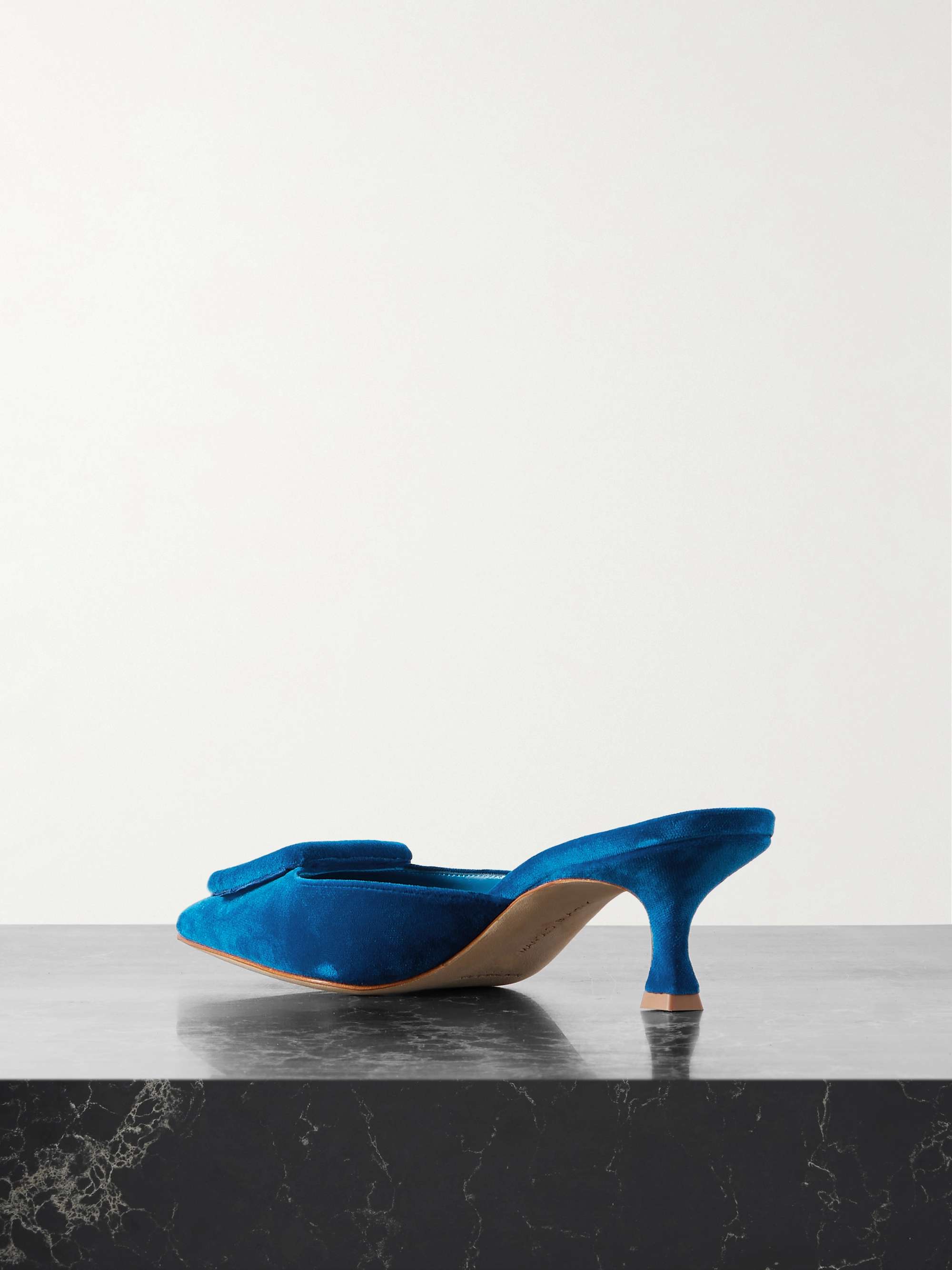 MANOLO BLAHNIK 