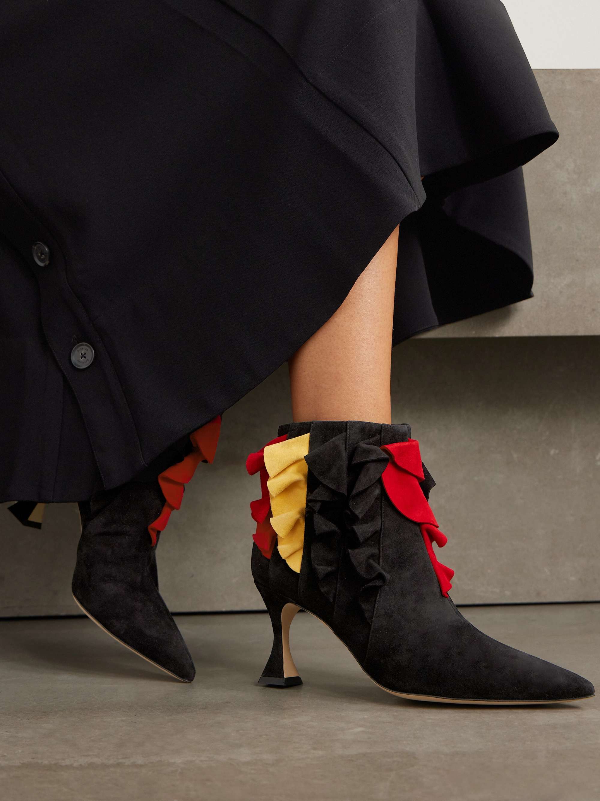 MANOLO BLAHNIK 