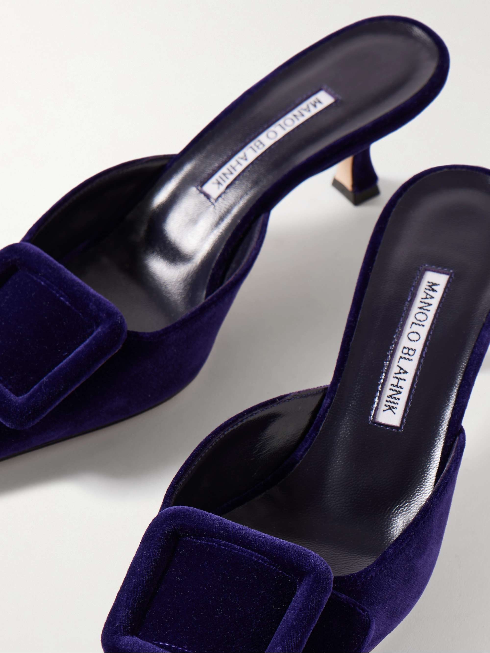 MANOLO BLAHNIK 